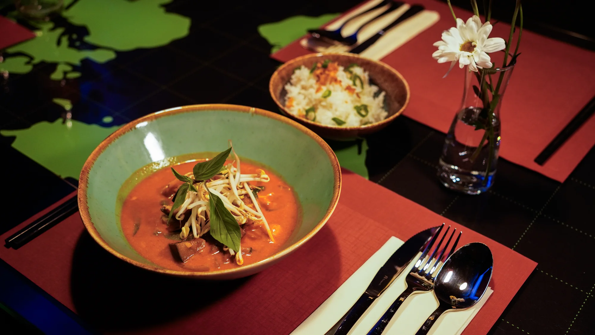 Otevřené vouchery do restaurace s nepálským, thajským a čínským menu: 500-1500 Kč