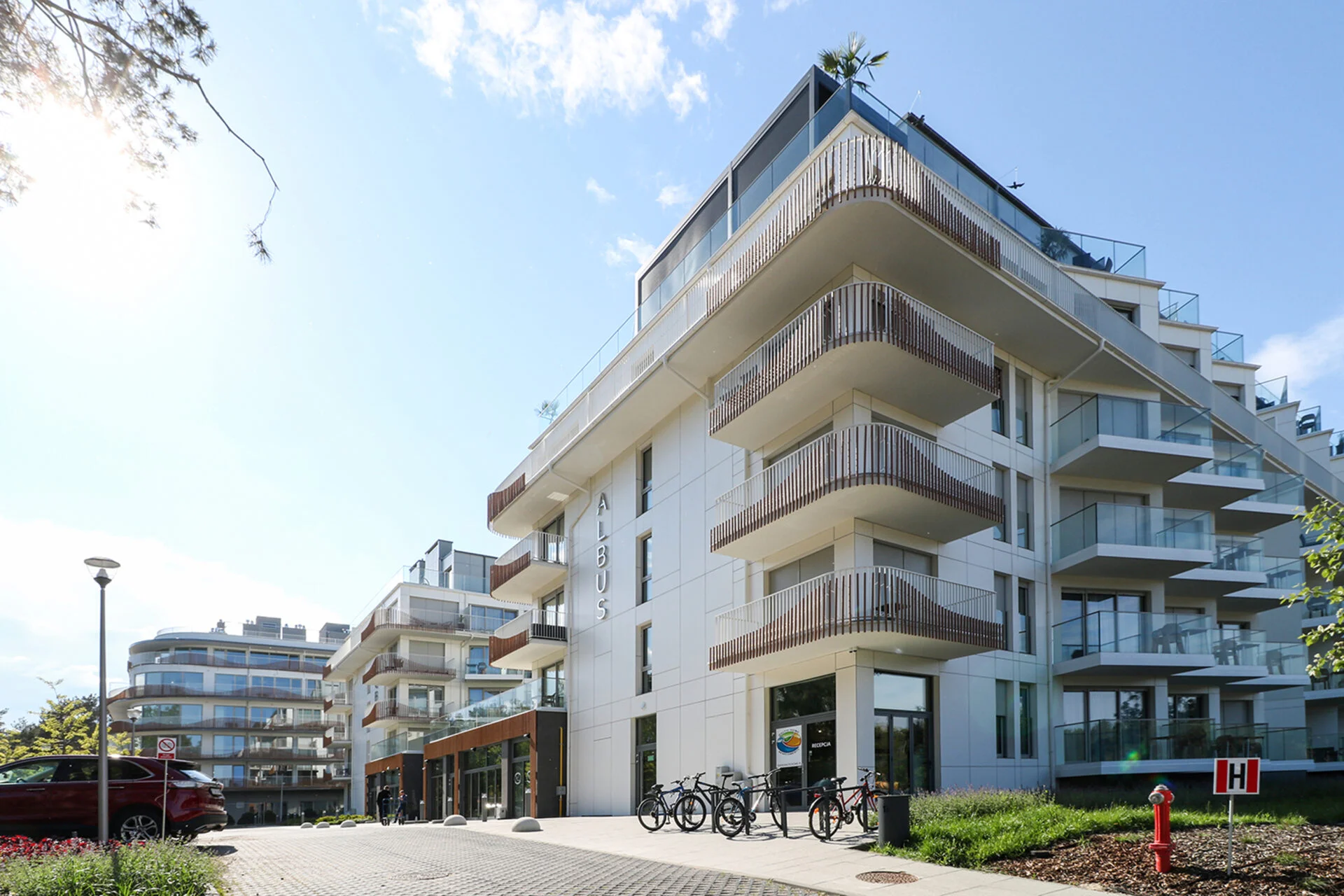 Perfektní dovolená ve Svinoústí: aparthotel se snídaní a wellness, 150 metrů od pláže