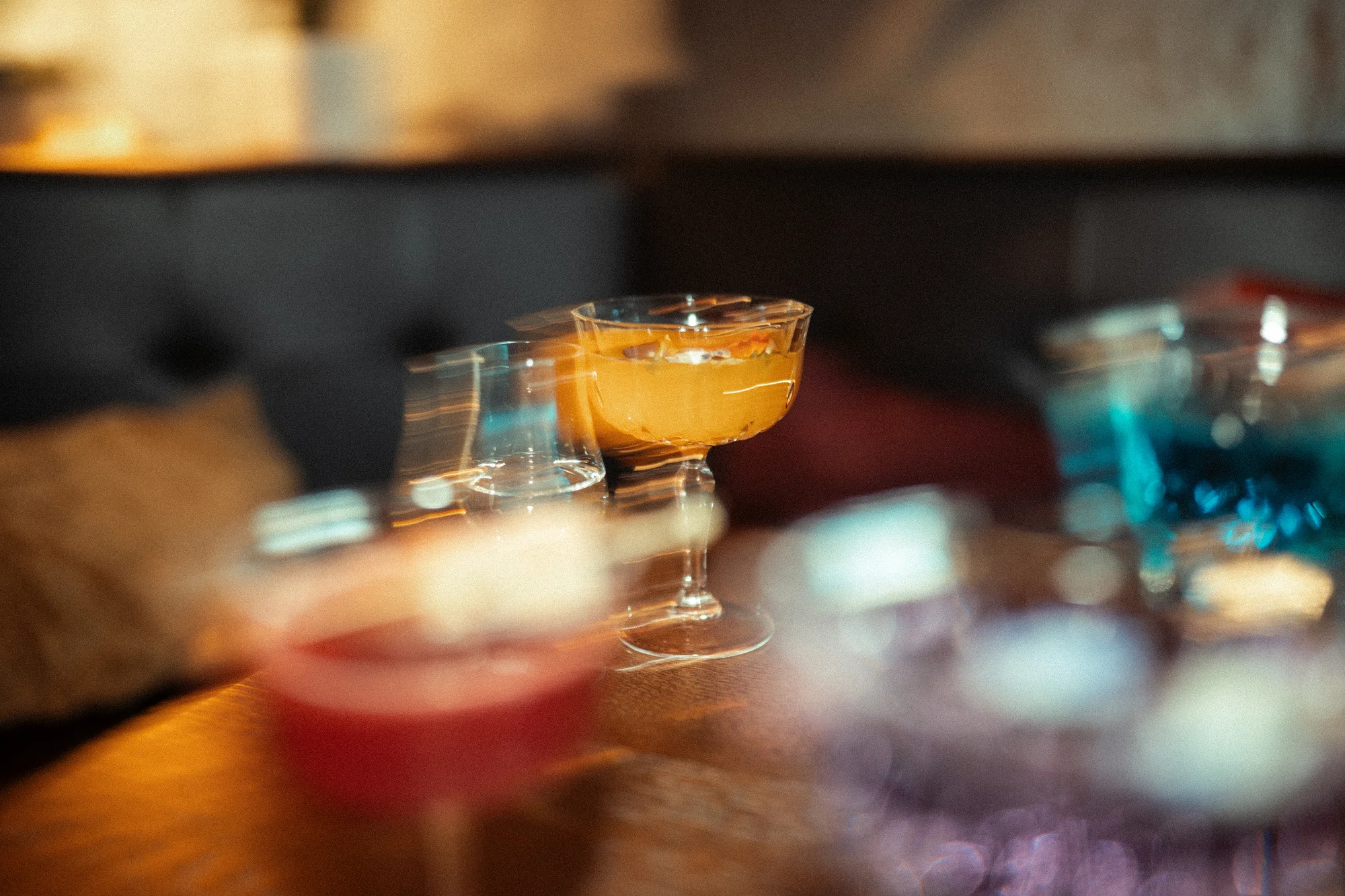 Až 4 autorské drinky podle výběru z 11 druhů i s vodní dýmkou na Stodolní