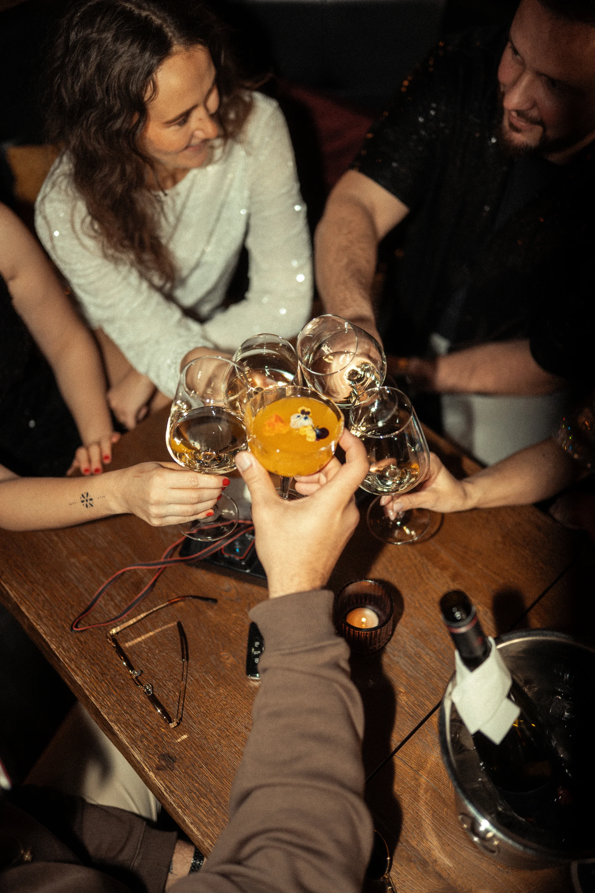 Až 4 autorské drinky podle výběru z 11 druhů i s vodní dýmkou na Stodolní