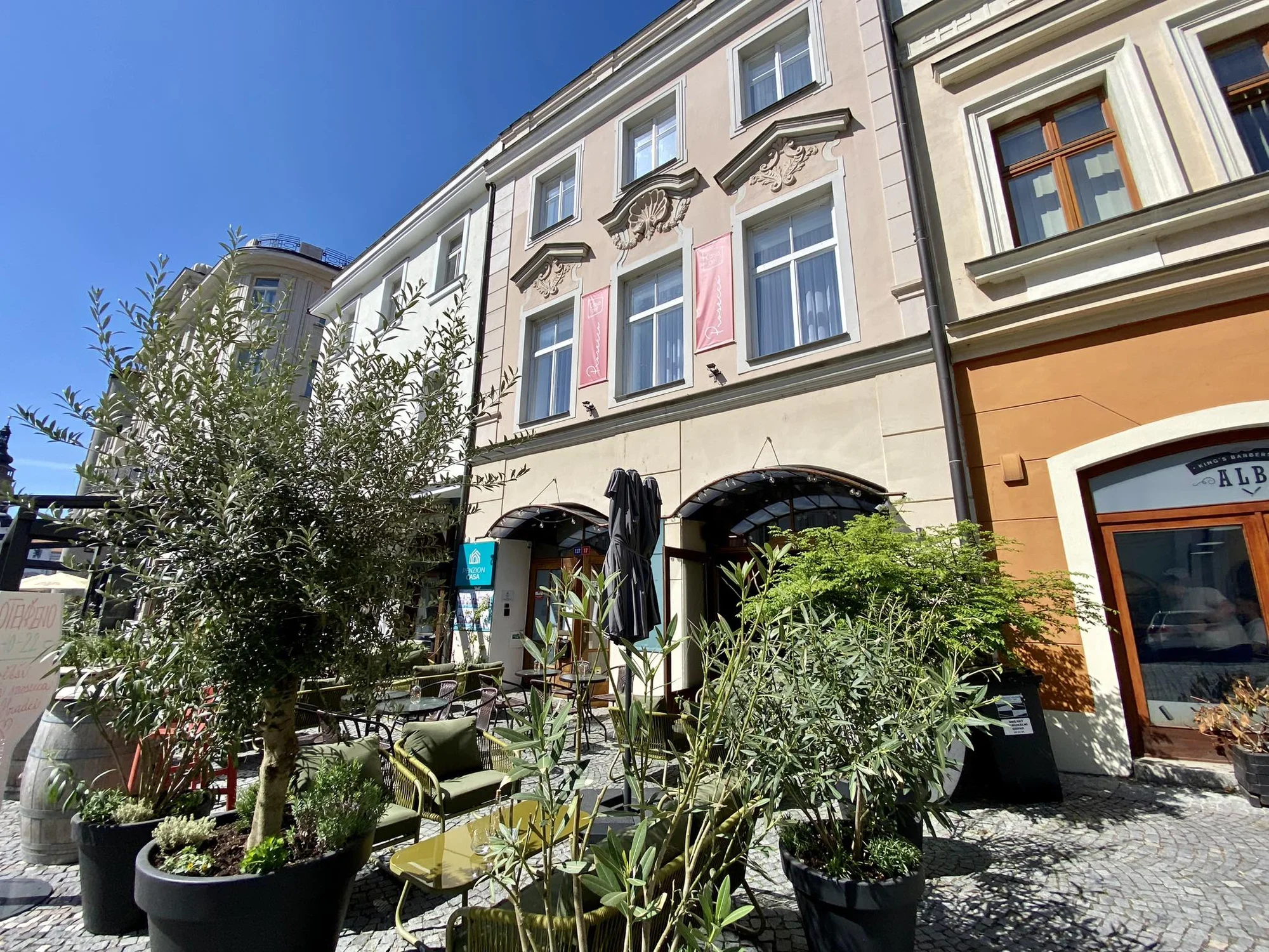 Romantika nebo jízda s přáteli v Hradci: degustace prosecca, vstupy na Bílou věž a další