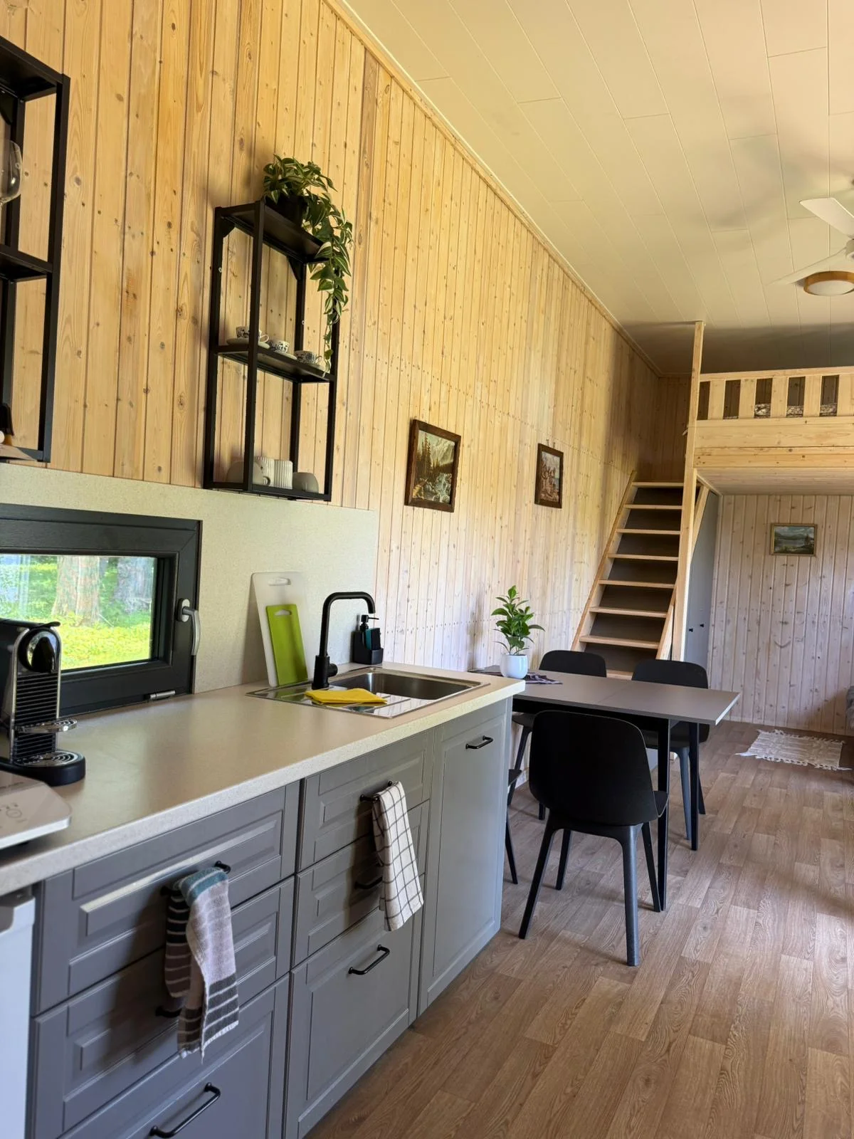 Krásný a plně vybavený tiny house na břehu Labe až pro 4 osoby
