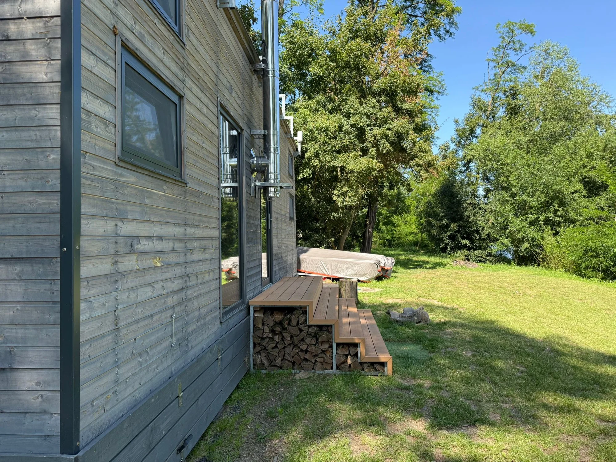 Krásný a plně vybavený tiny house na břehu Labe až pro 4 osoby
