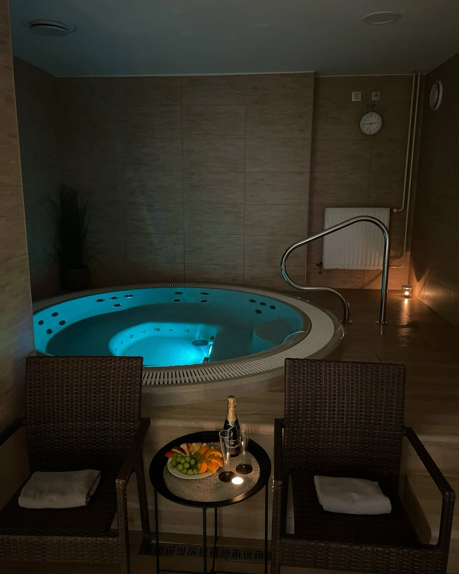 Romantika a relaxace pro dva: 95 minut ve wellness centru a solné jeskyni