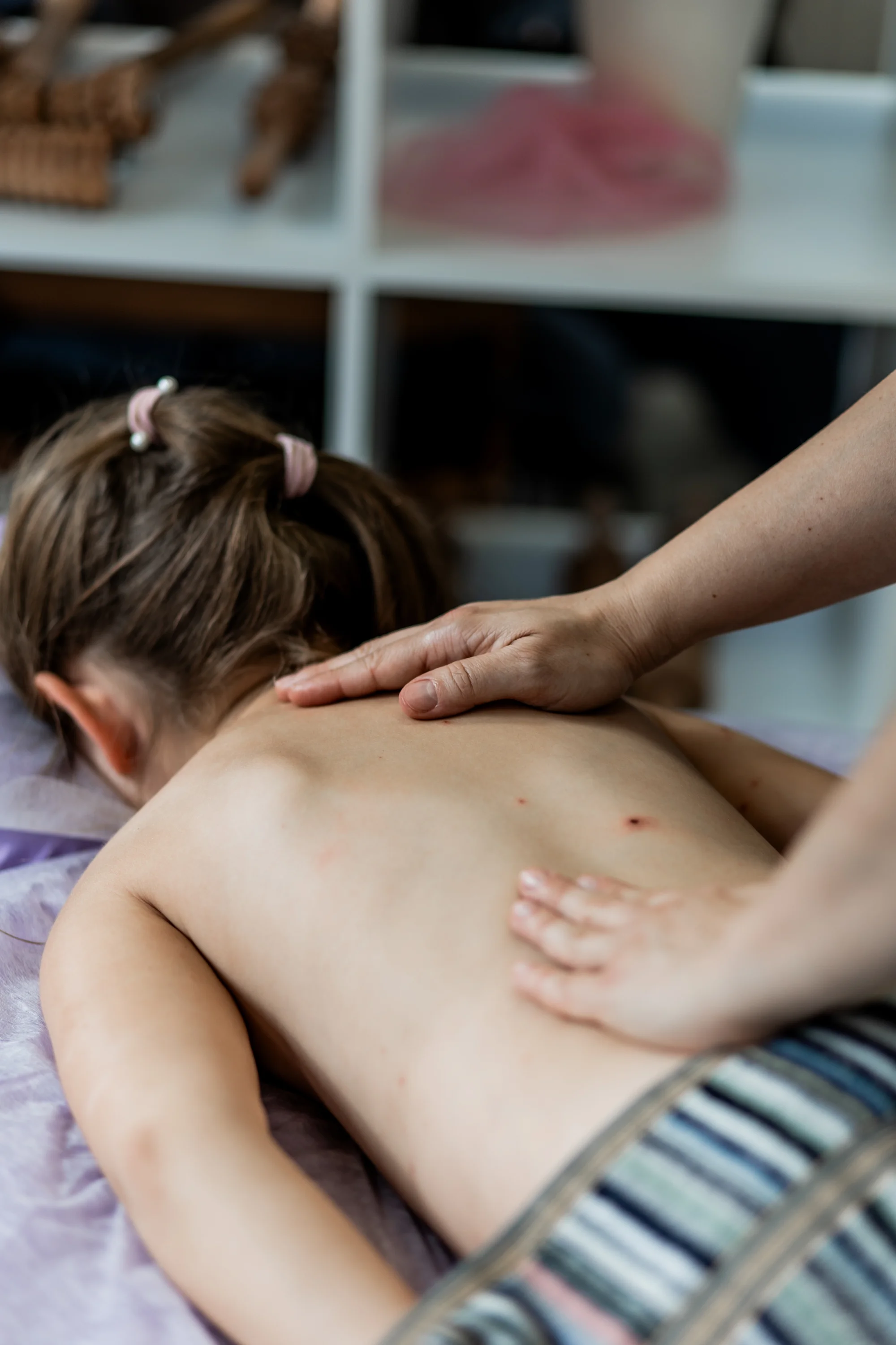 Dětská masáž pro děti jakéhokoliv věku: 30–45 minut