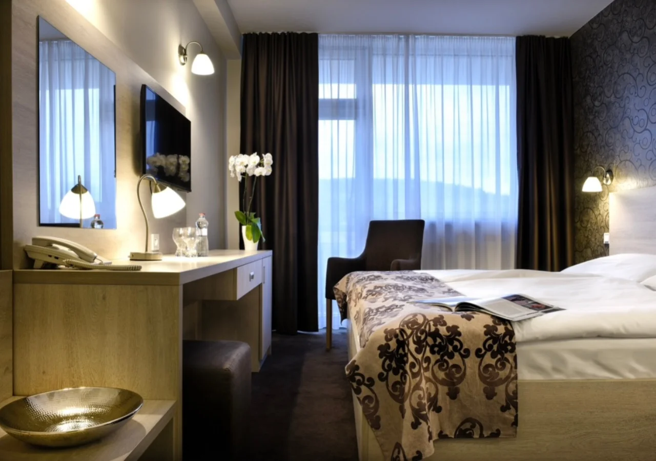 Relaxační pobyt na nábřeží v Piešťanech: polopenze, bazén, wellness i masáž