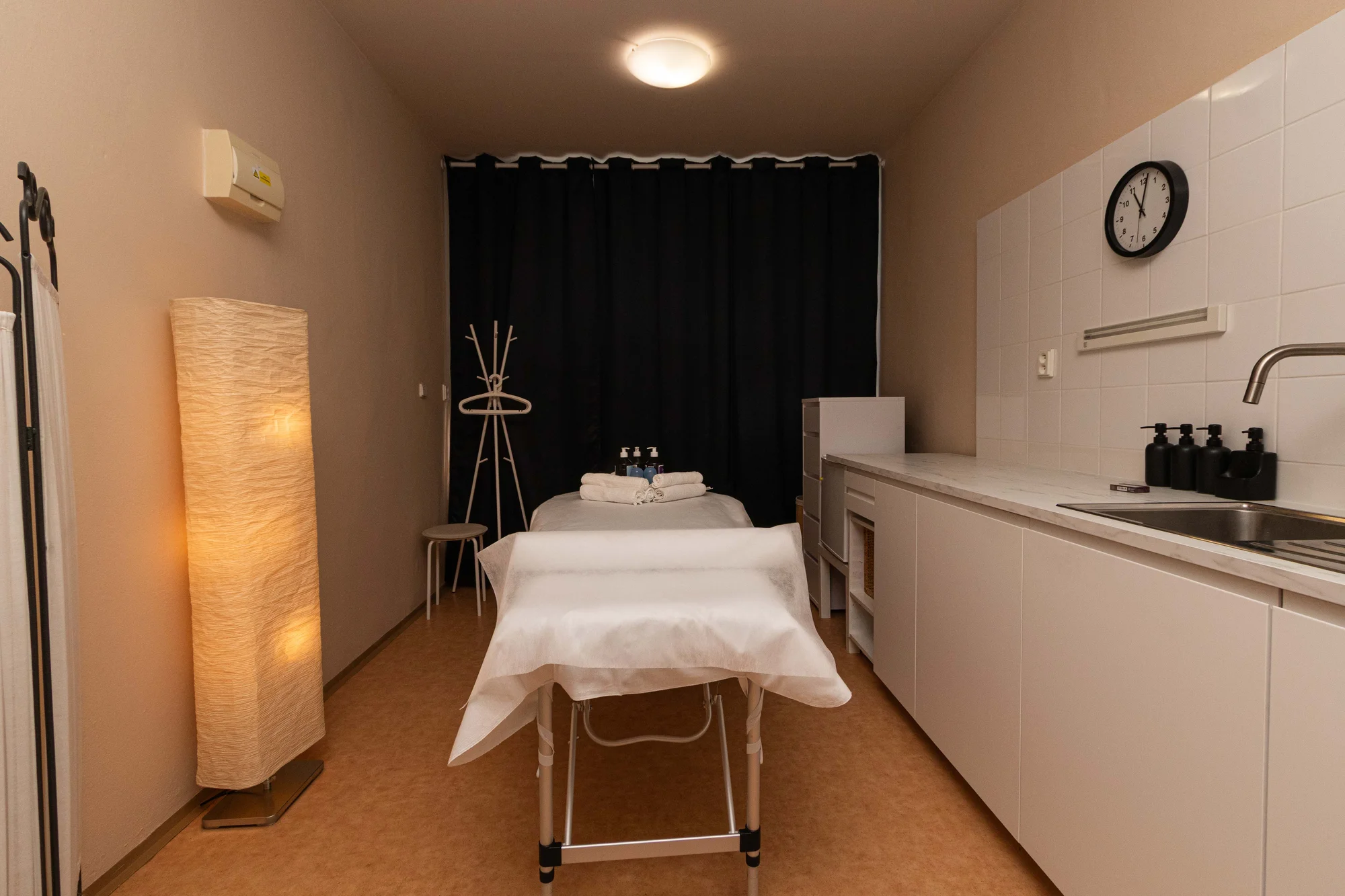 Masáž vybraných partií i celého těla či luxusní Kleopatřina péče: 30-120 min.