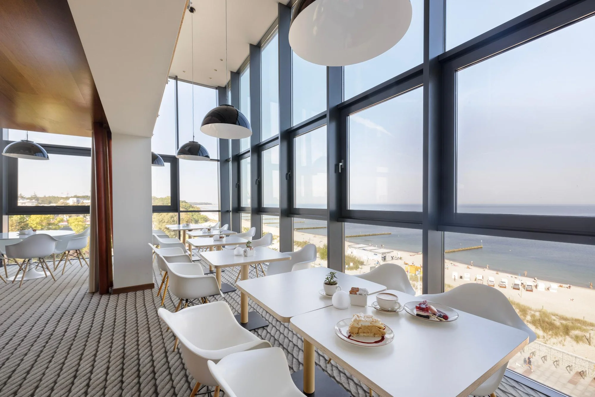 Kolobřeh: luxusní rodinný hotel u pláže, strava, wellness i zábava pro děti