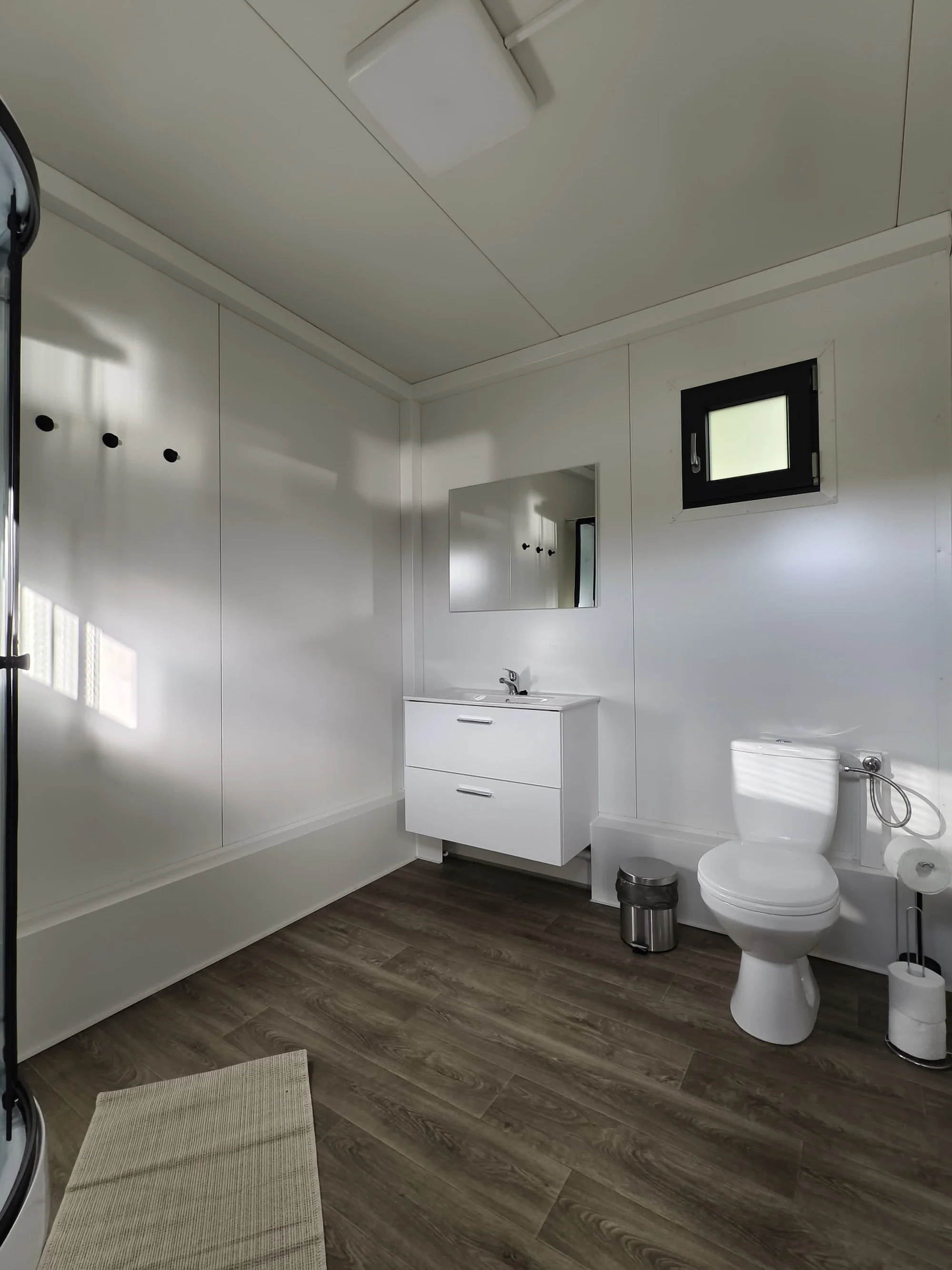 Stylový glampingový stan přímo u vodní nádrže Orlík pro 2–4 osoby