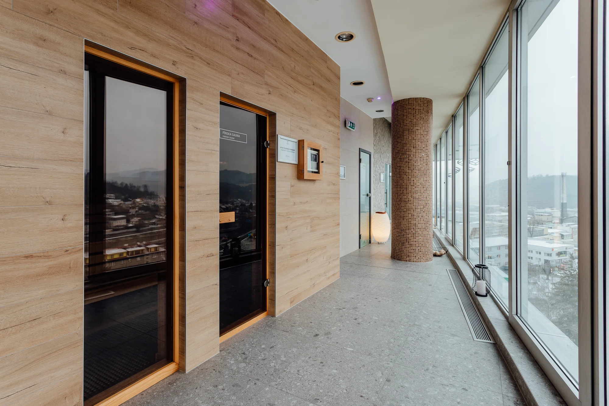 Wellness pobyt ve 4* hotelu Holiday Inn s panoramatickým výhledem na město a skipasy se slevou