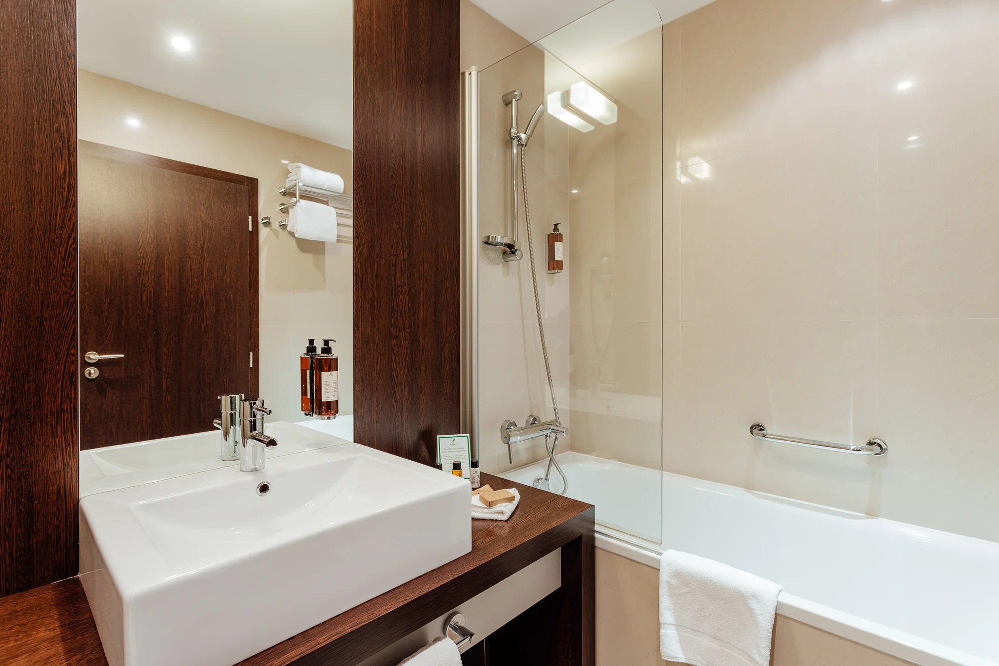 Dovolená v Žilině: 4* hotel se snídaní a vstupem do bazénu, saun a vířivky