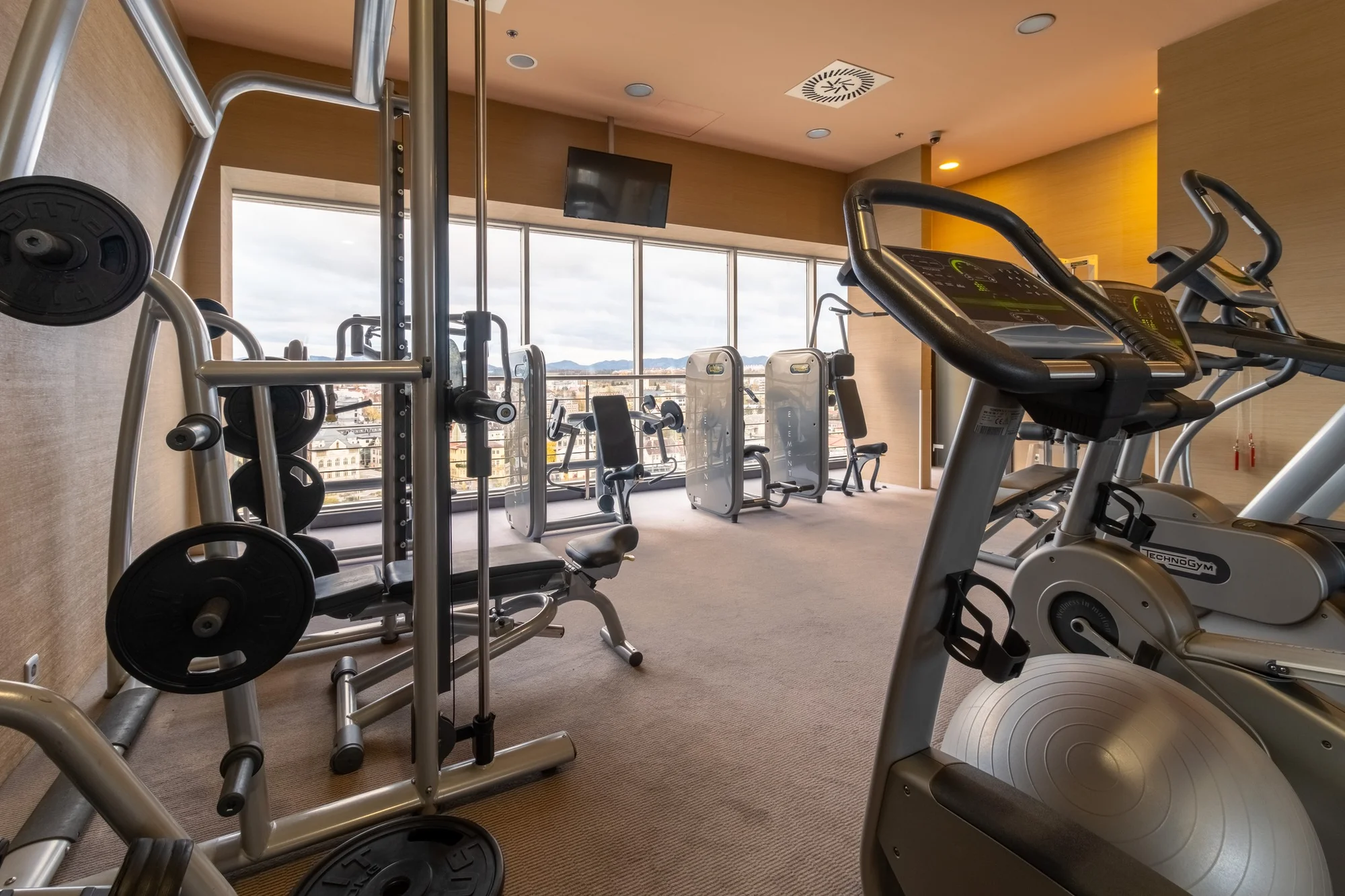 Dovolená v Žilině: 4* hotel se snídaní a vstupem do bazénu, saun a vířivky