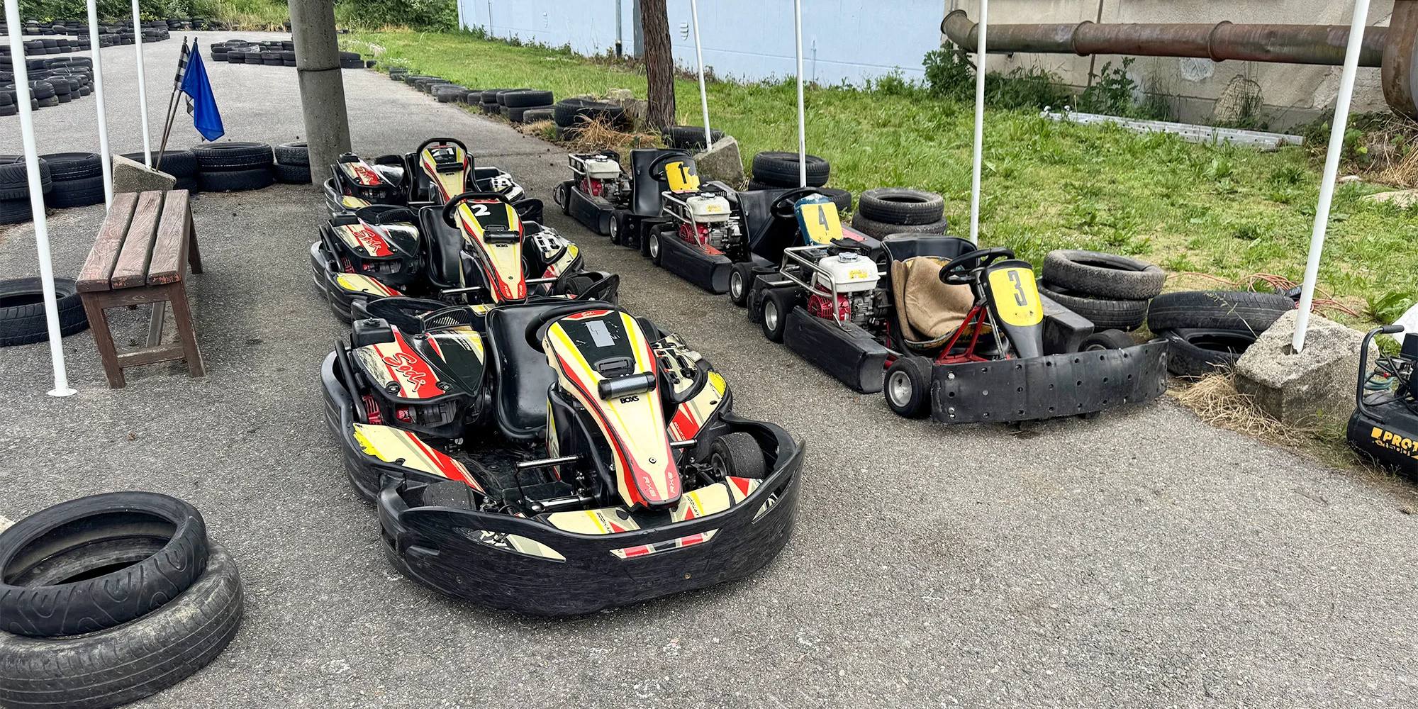 Pořádná dávka adrenalinu: až dvě 8min. jízdy na motokárách pro děti i dospělé