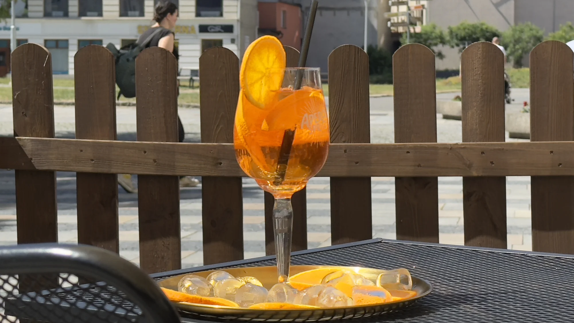 Drink dle výběru pro 1 i 2 osoby v kavárně U Zlaté koruny: Aperol Spritz či Gin & tonic