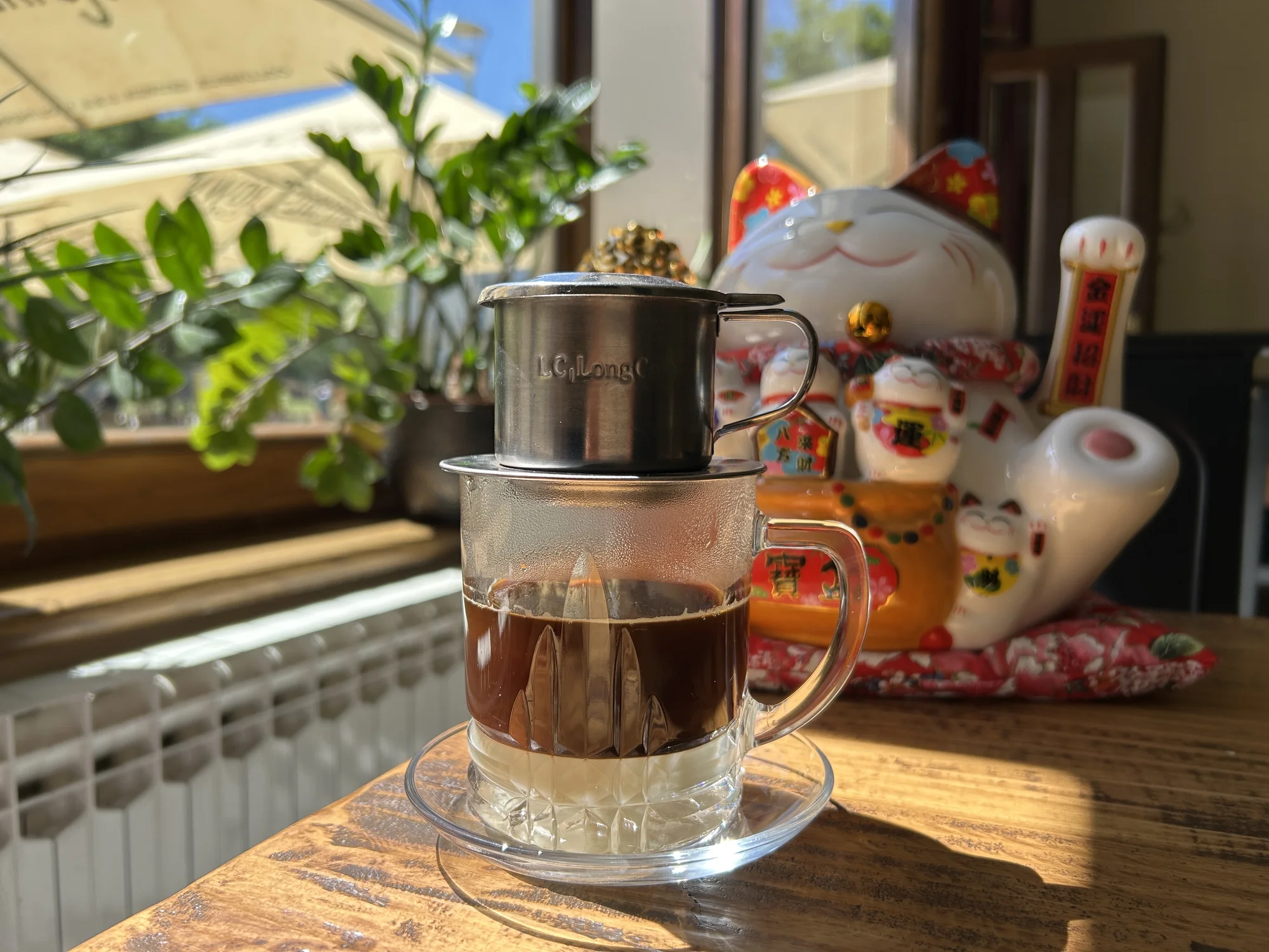 Spojení filtru a kondenzovaného mléka: vietnamská káva v kavárně U Zlaté koruny pro 1 či 2 osoby