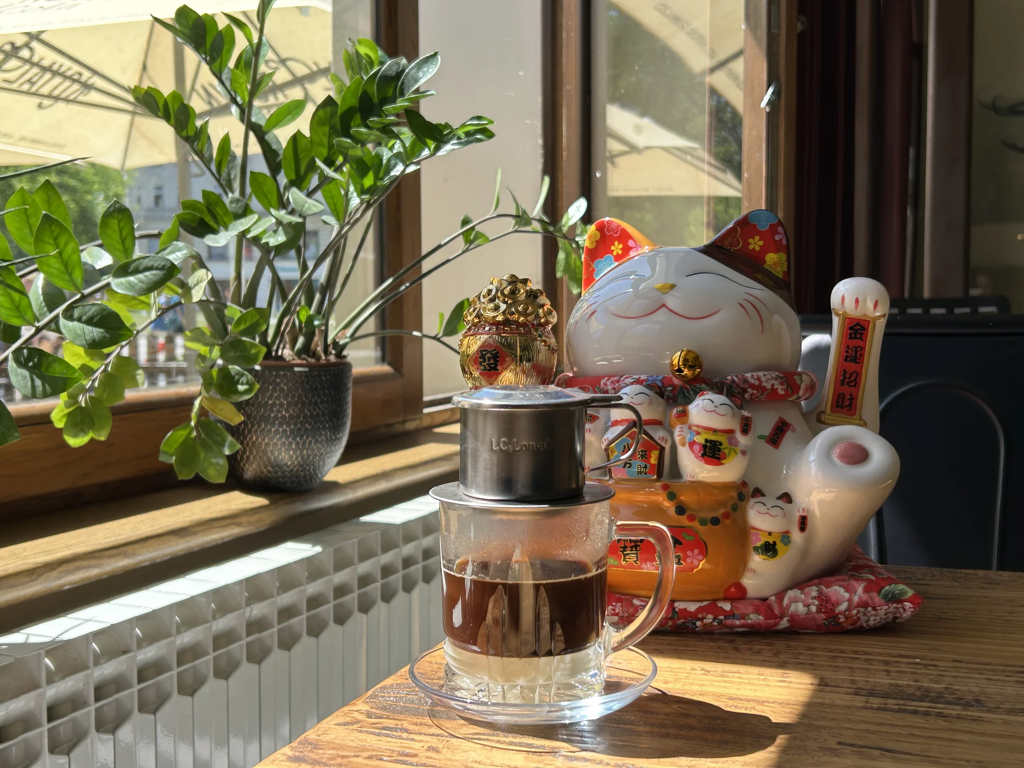 Spojení filtru a kondenzovaného mléka: vietnamská káva v kavárně U Zlaté koruny pro 1 či 2 osoby