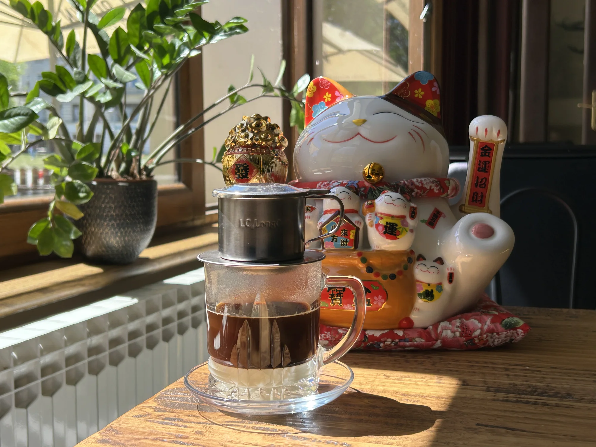 Spojení filtru a kondenzovaného mléka: vietnamská káva v kavárně U Zlaté koruny pro 1 či 2 osoby
