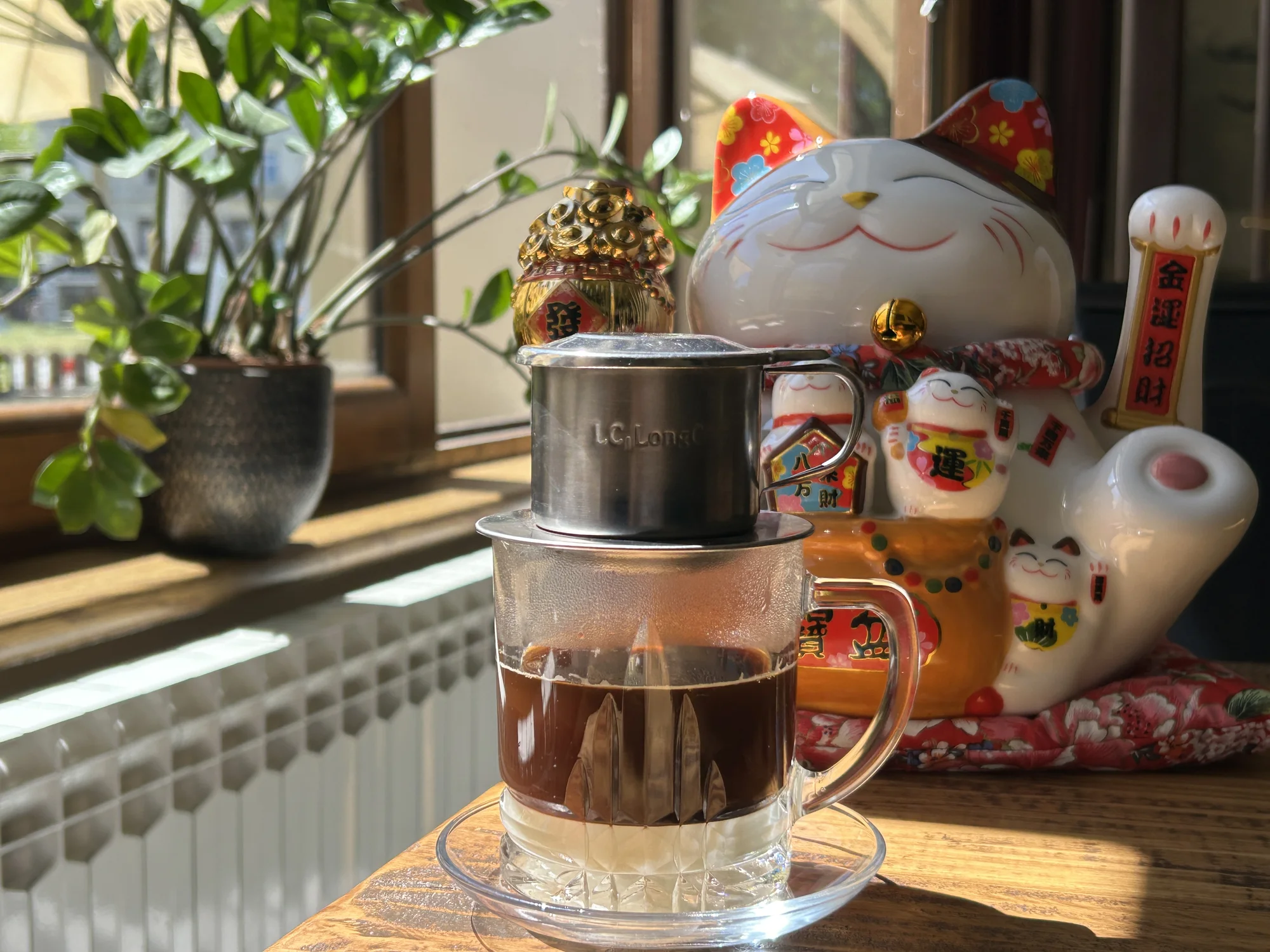 Spojení filtru a kondenzovaného mléka: vietnamská káva v kavárně U Zlaté koruny pro 1 či 2 osoby