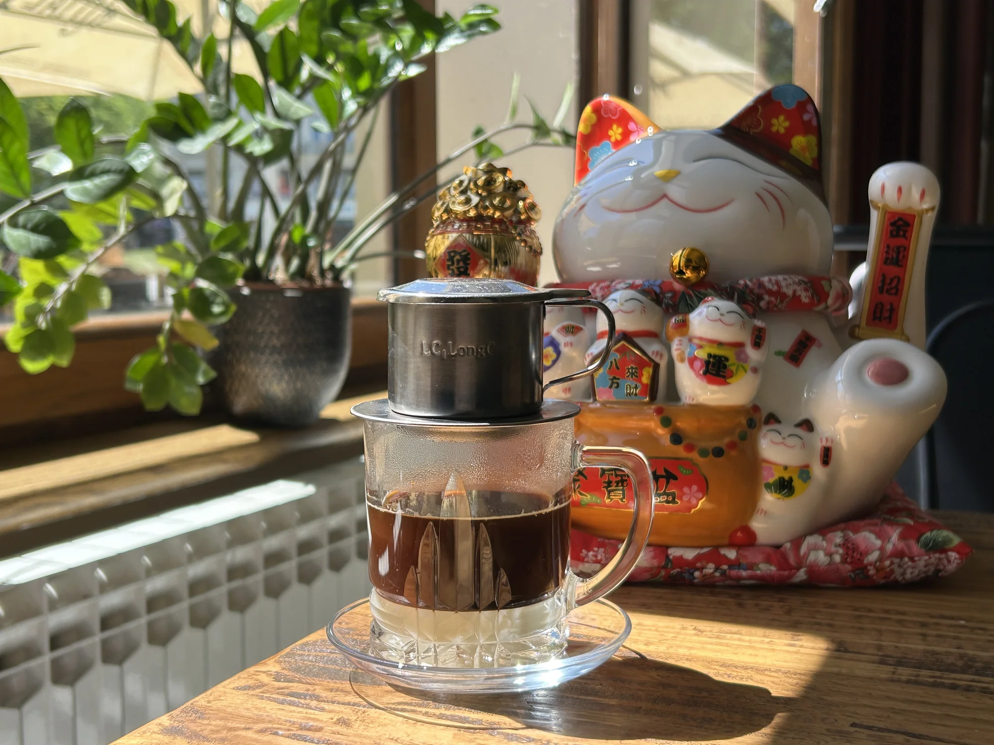 Spojení filtru a kondenzovaného mléka: vietnamská káva v kavárně U Zlaté koruny pro 1 či 2 osoby