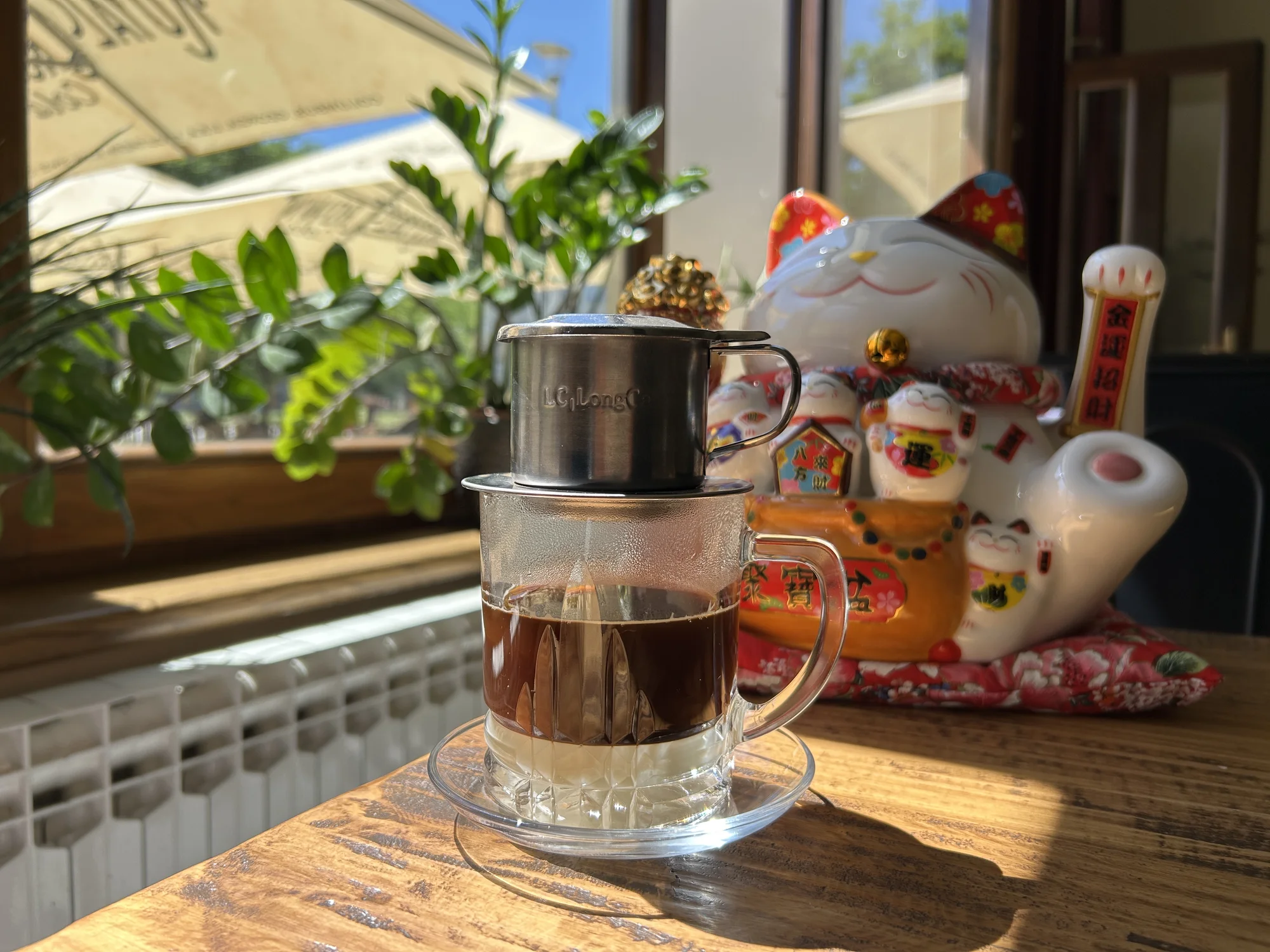 Spojení filtru a kondenzovaného mléka: vietnamská káva v kavárně U Zlaté koruny pro 1 či 2 osoby