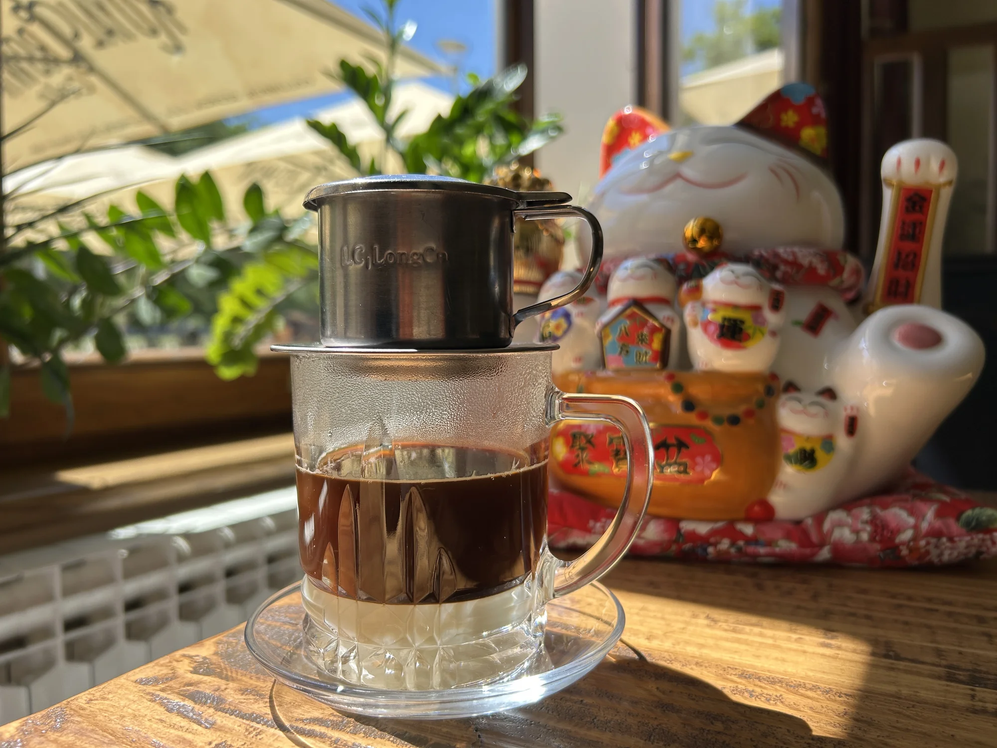 Spojení filtru a kondenzovaného mléka: vietnamská káva v kavárně U Zlaté koruny pro 1 či 2 osoby