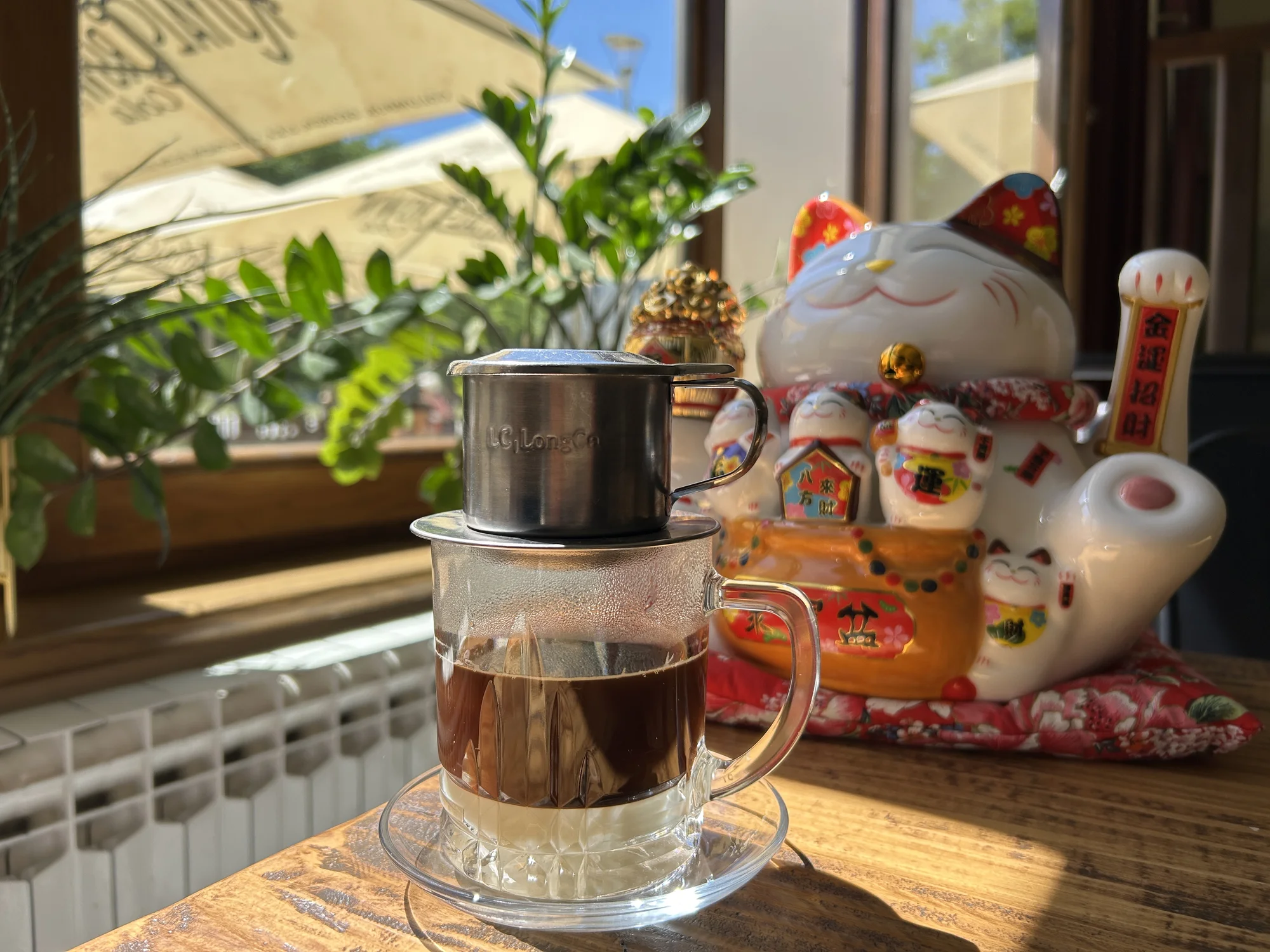 Spojení filtru a kondenzovaného mléka: vietnamská káva v kavárně U Zlaté koruny pro 1 či 2 osoby