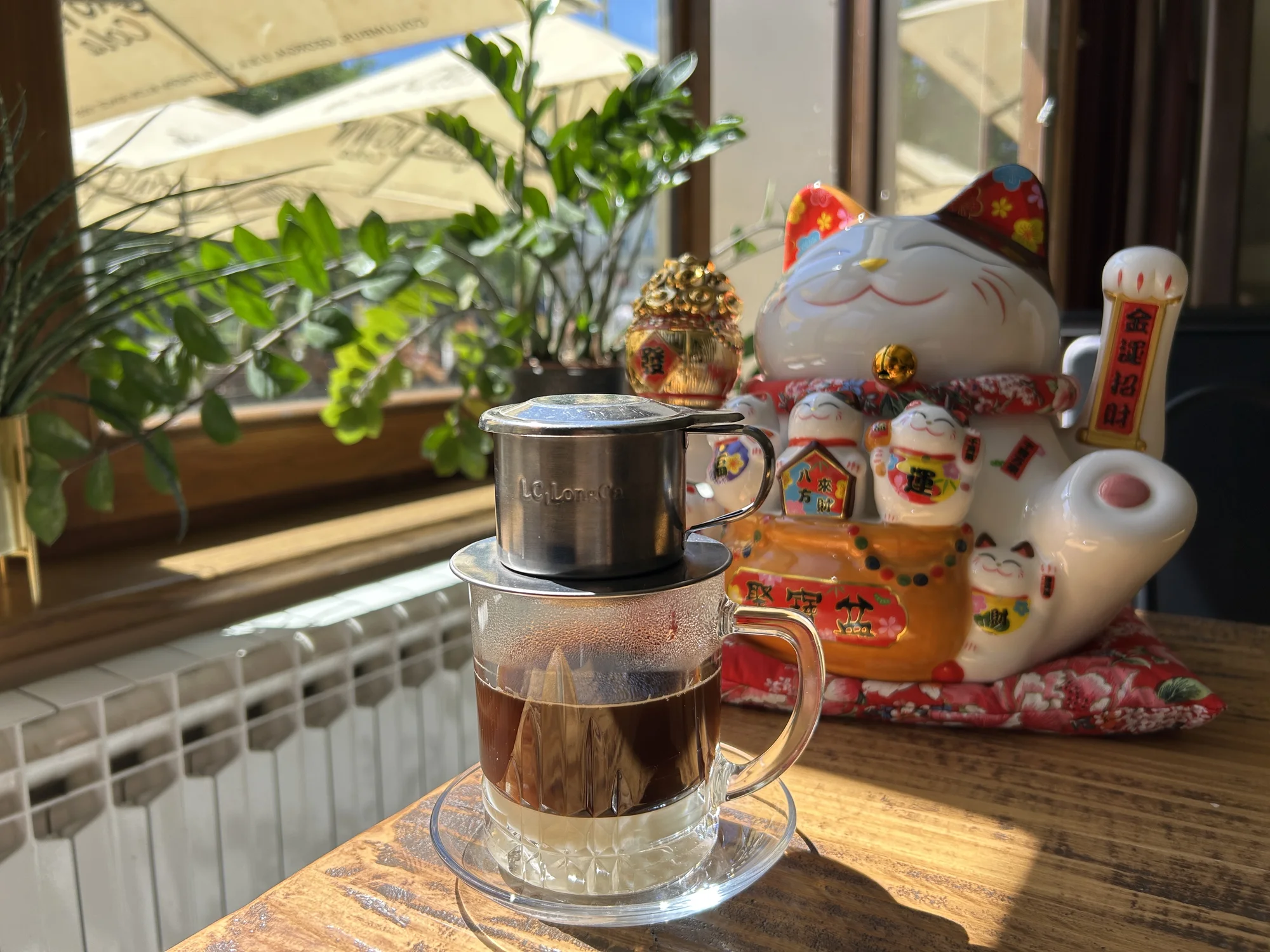 Spojení filtru a kondenzovaného mléka: vietnamská káva v kavárně U Zlaté koruny pro 1 či 2 osoby