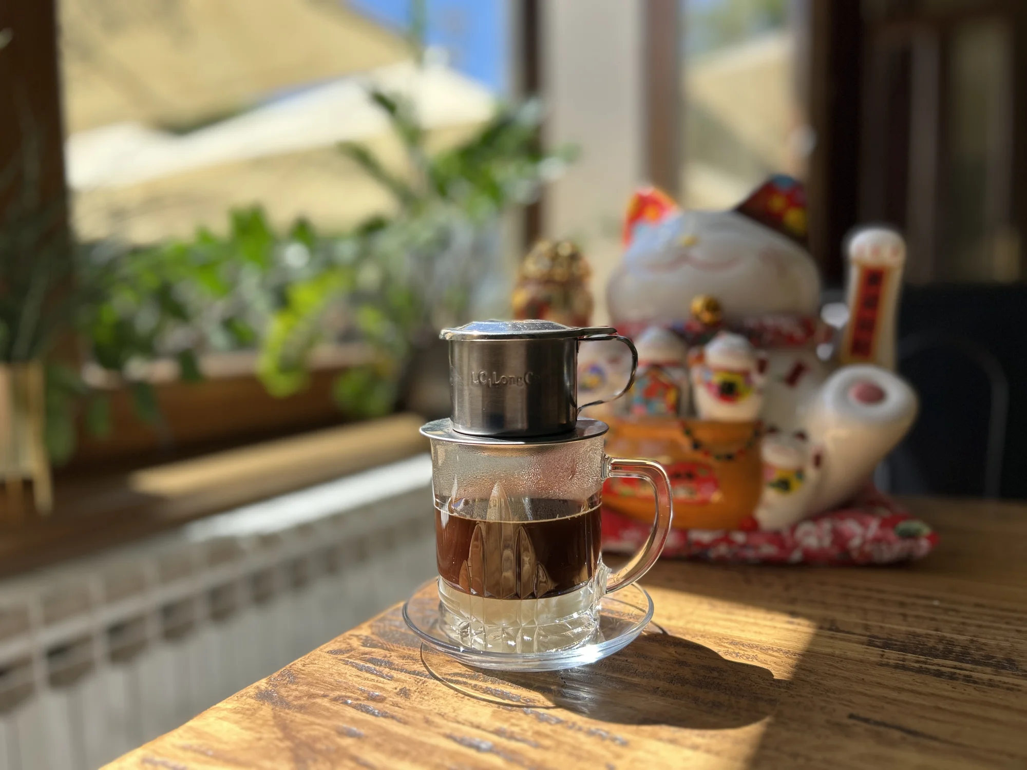 Spojení filtru a kondenzovaného mléka: vietnamská káva v kavárně U Zlaté koruny pro 1 či 2 osoby