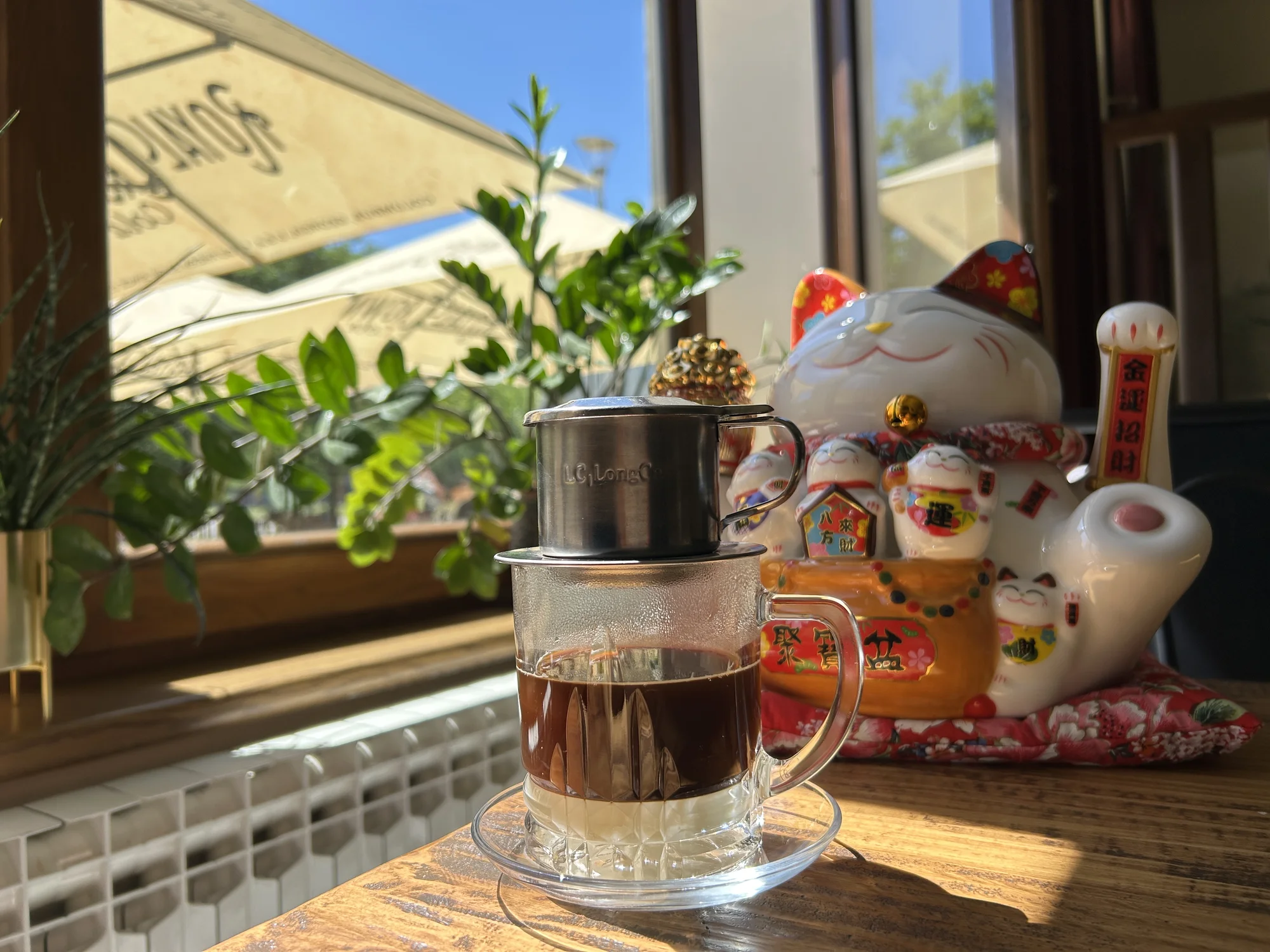 Spojení filtru a kondenzovaného mléka: vietnamská káva v kavárně U Zlaté koruny pro 1 či 2 osoby