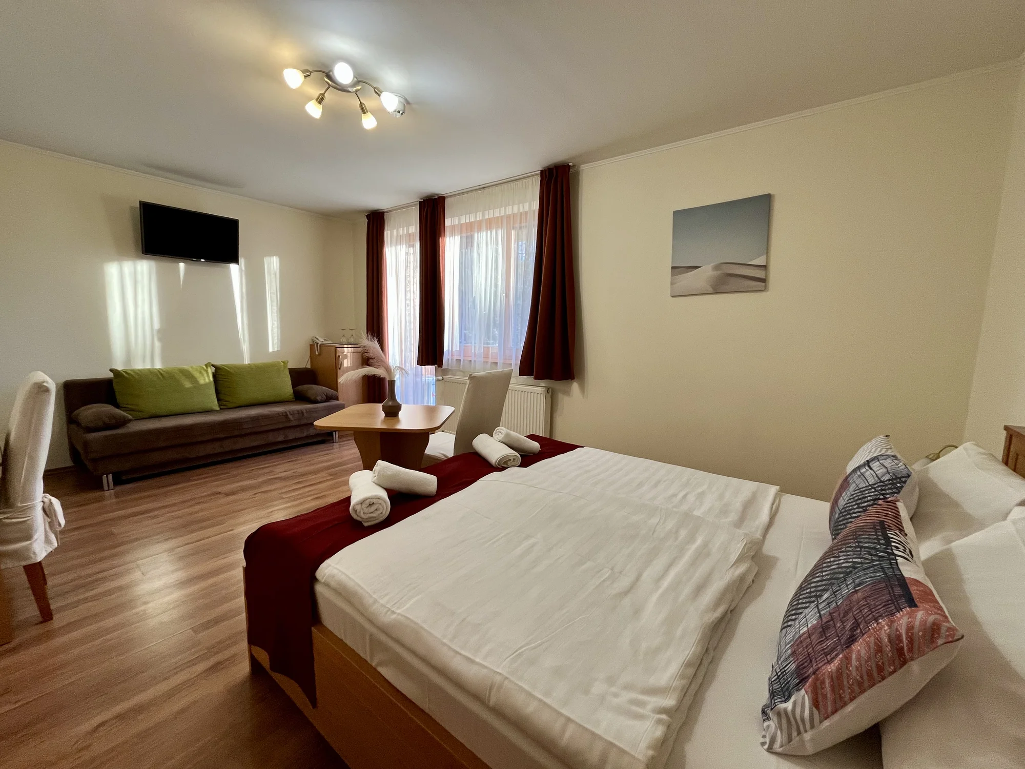 Relax u Balatonu: hotel, wellness, snídaně a výlety po vinařské oblasti