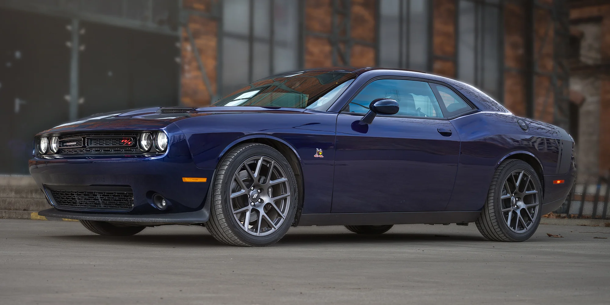 Zážitek v americkém Dodge Challenger 6,4 l Scat Pack: spolujízda i řízení