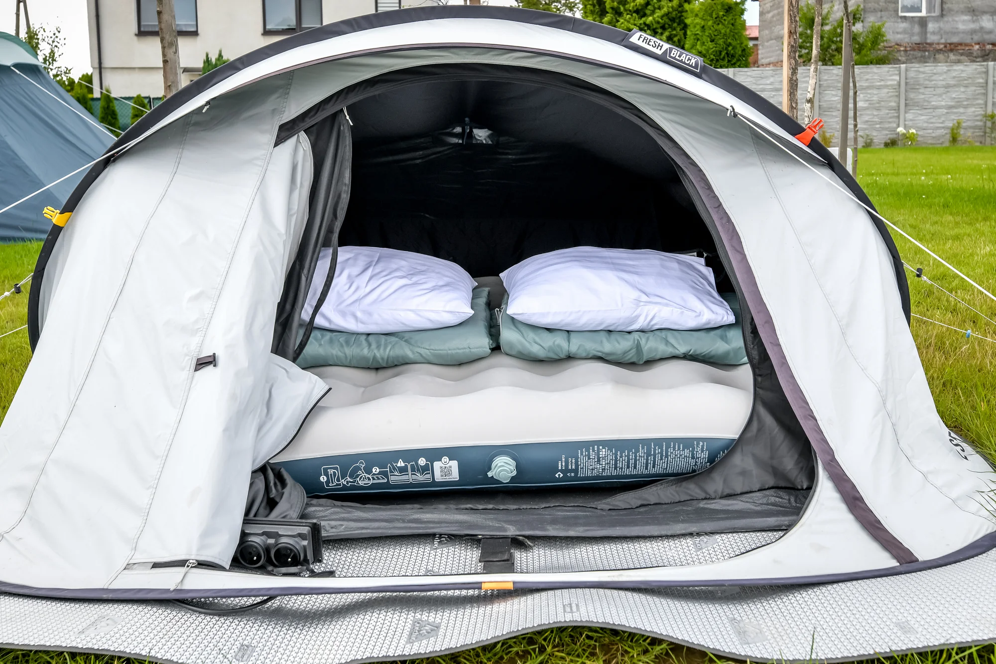 Kemp jen 2 km od zábavního parku Energylandie: stan, glamp či apartmán, možnost stravy