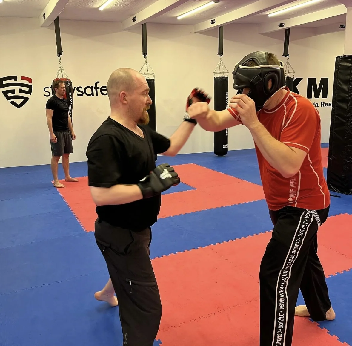 Měsíc lekcí sebeobrany Krav Maga pro 1 osobu: celkem 8 tréninků, 2x týdně
