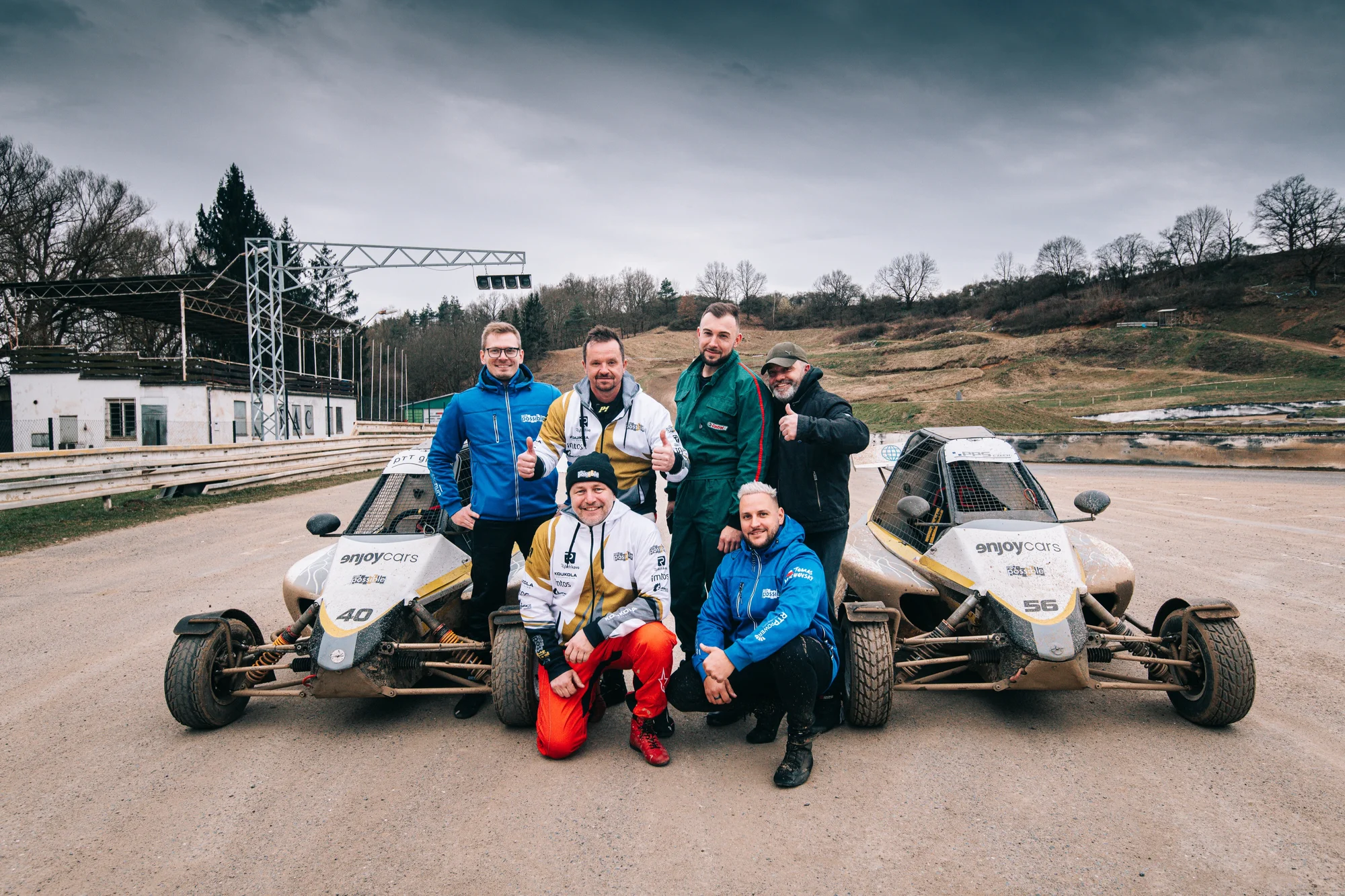 Jízda ve speciální závodní buggy Kartcross na 4 tratích po celé ČR