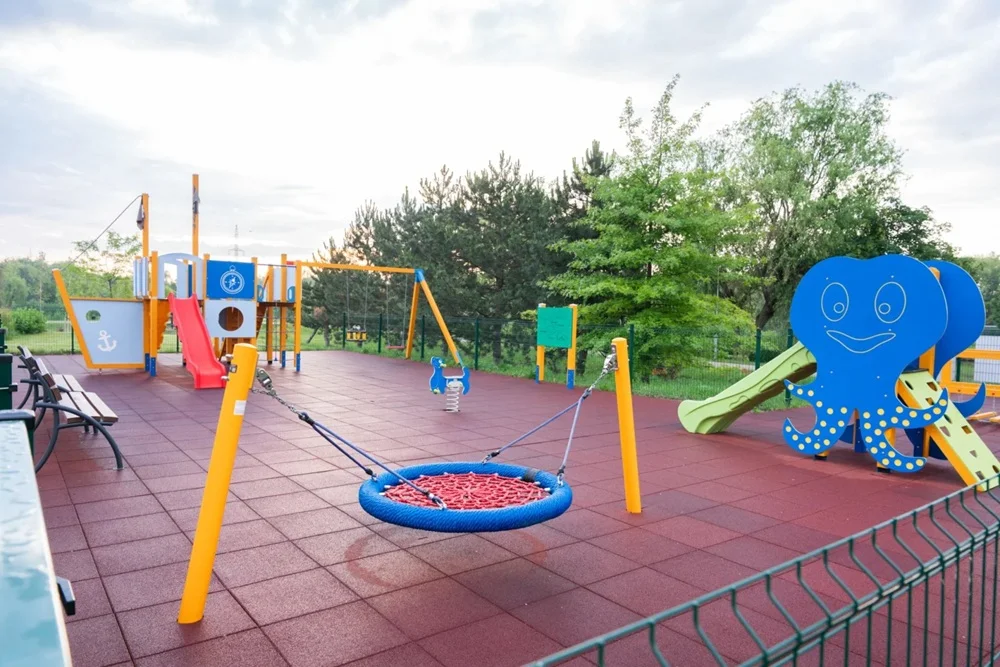 Relax u Győru: hotel u jezera, wellness s termální vodou, snídaně i vstup do zoo