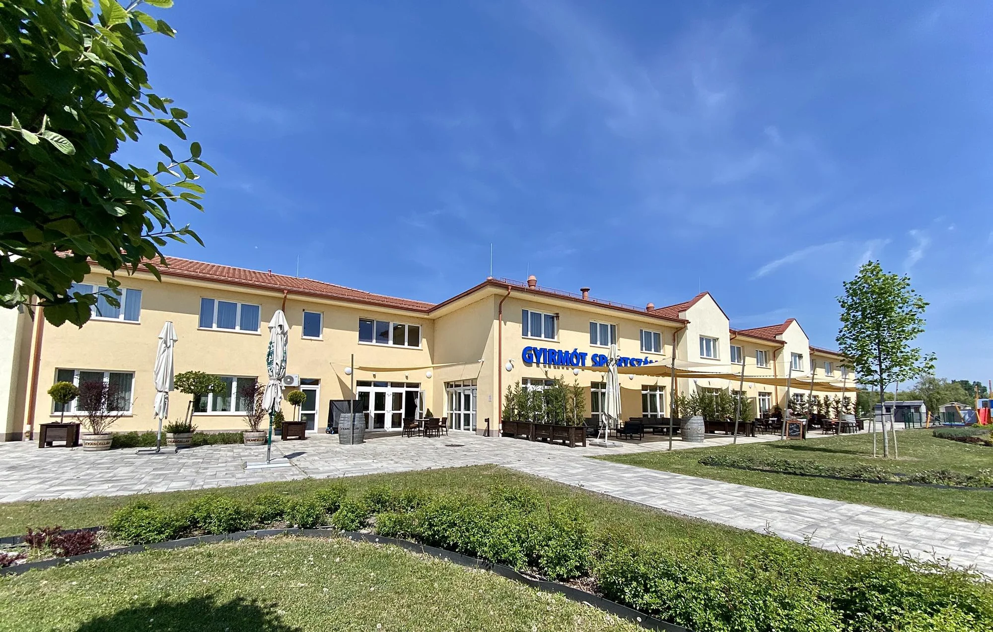 Relax u Győru: hotel u jezera, wellness s termální vodou, snídaně i vstup do zoo