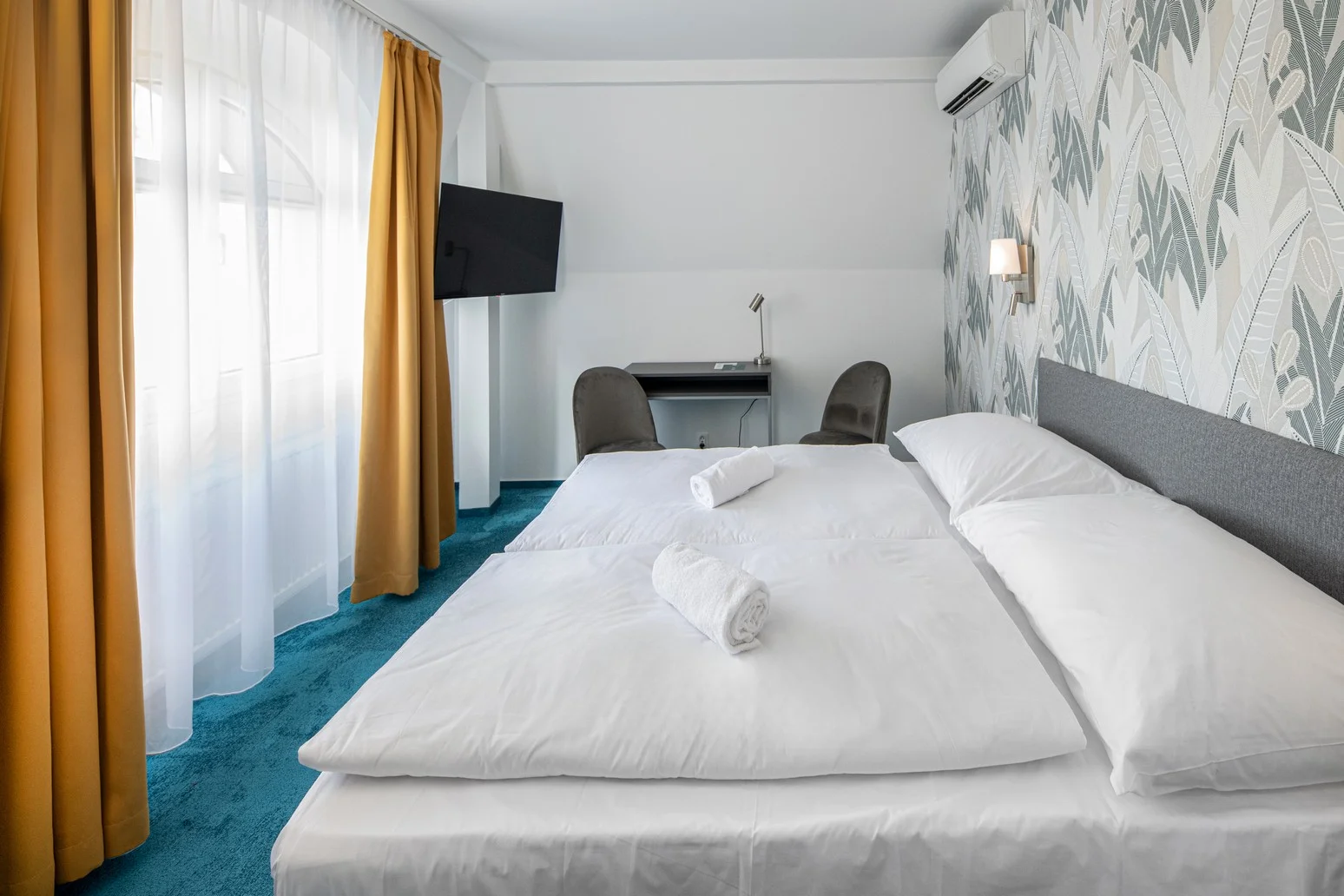Pobyt u Balatonu: vila se soukromou pláží, snídaně i sauna, vířivka a bazén