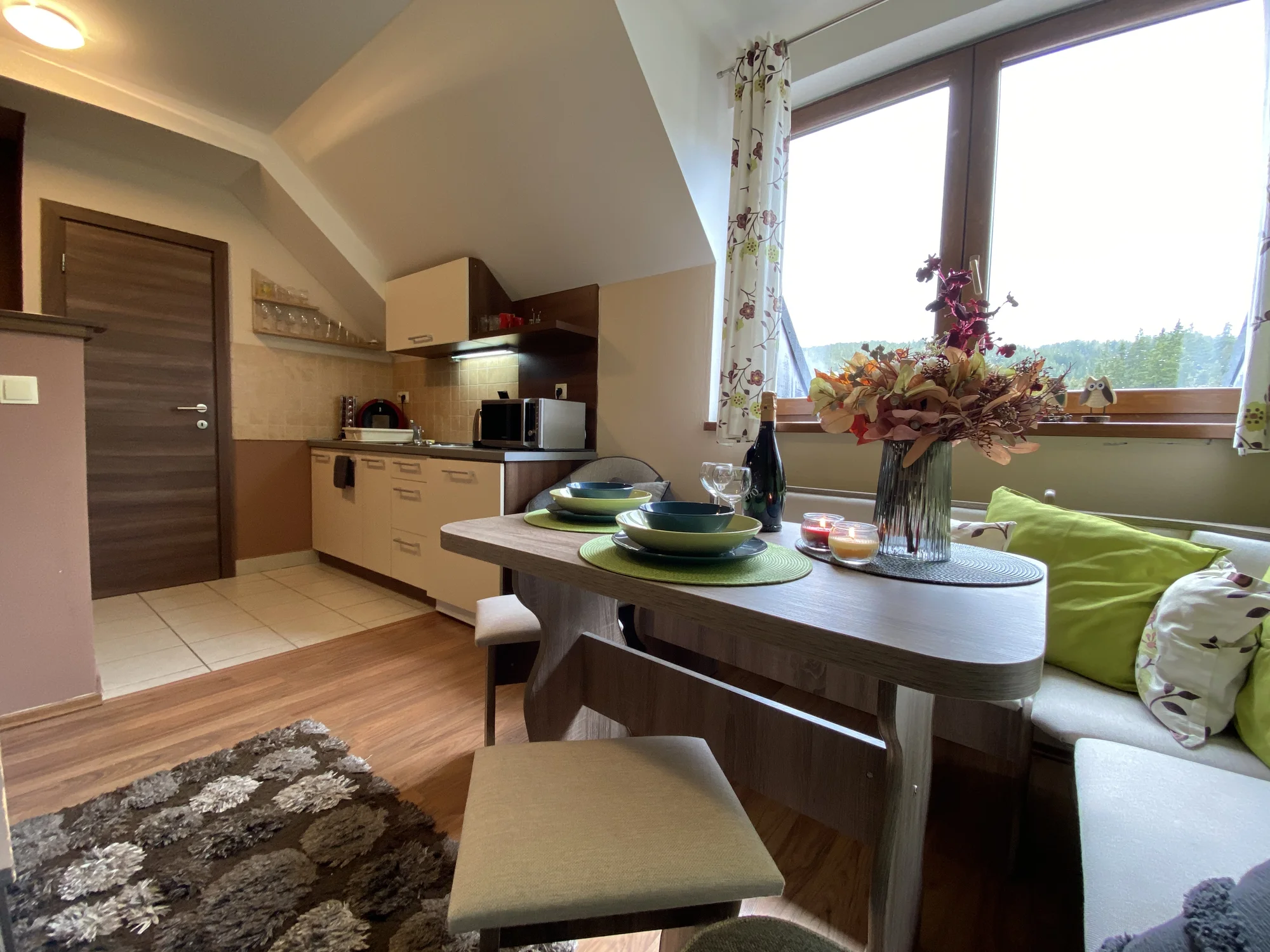 Plně zařízené mezonetové apartmány pro 4–8 osob na Donovalech