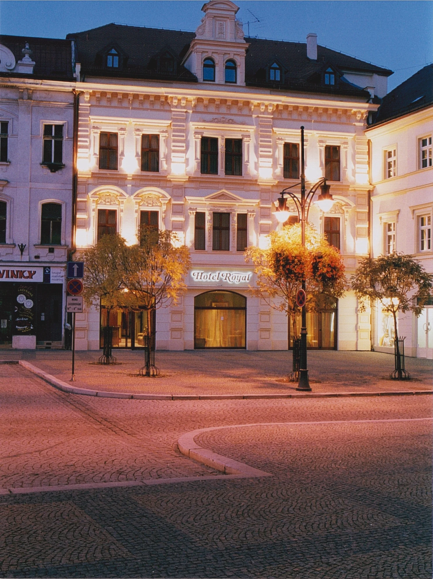 Pobyt v centru Chomutova: historický hotel se snídaní nebo polopenzí