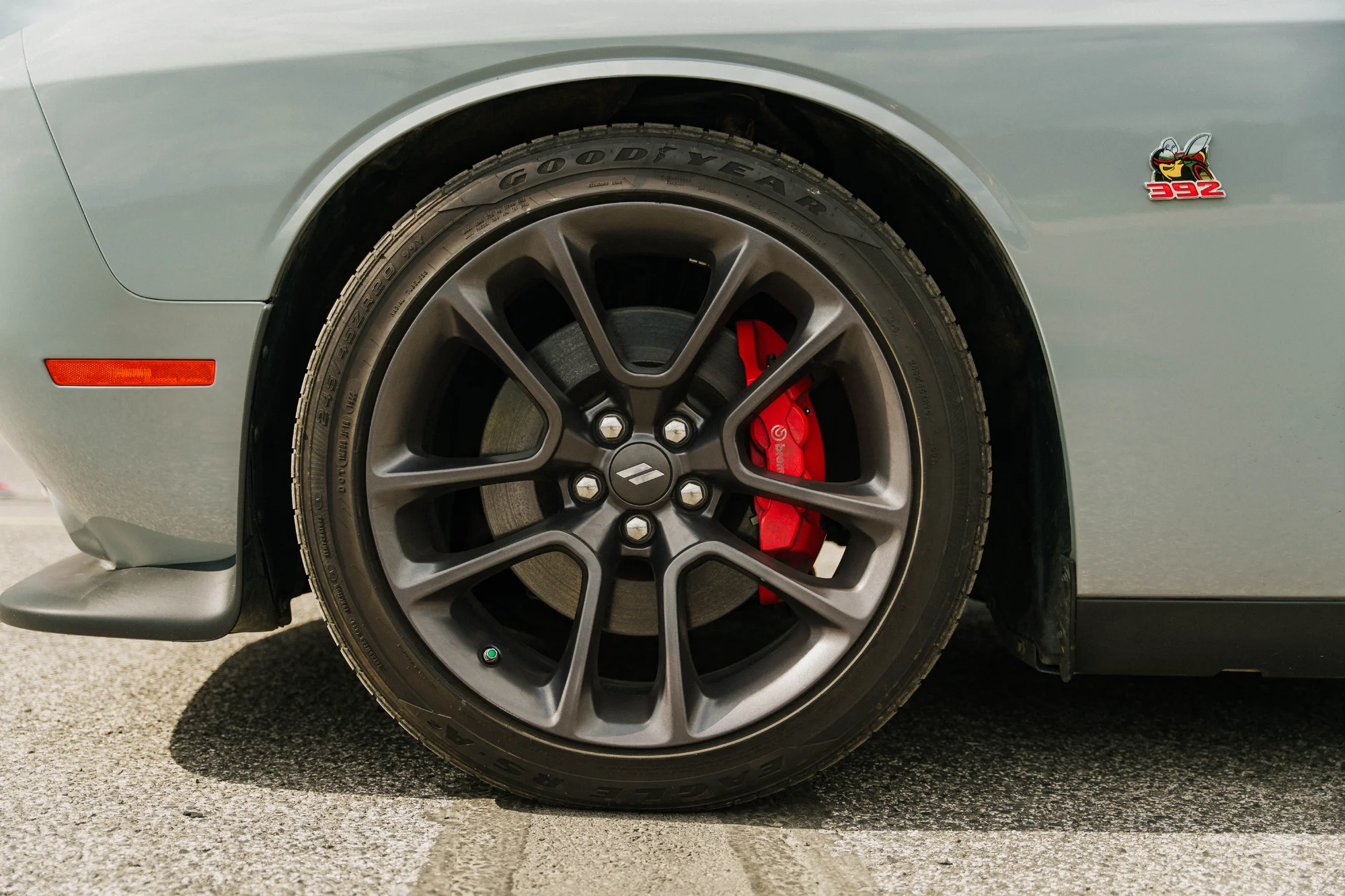 Řízení či spolujízda na závodním okruhu v autě podle výběru: Mustang, Dodge, EVO