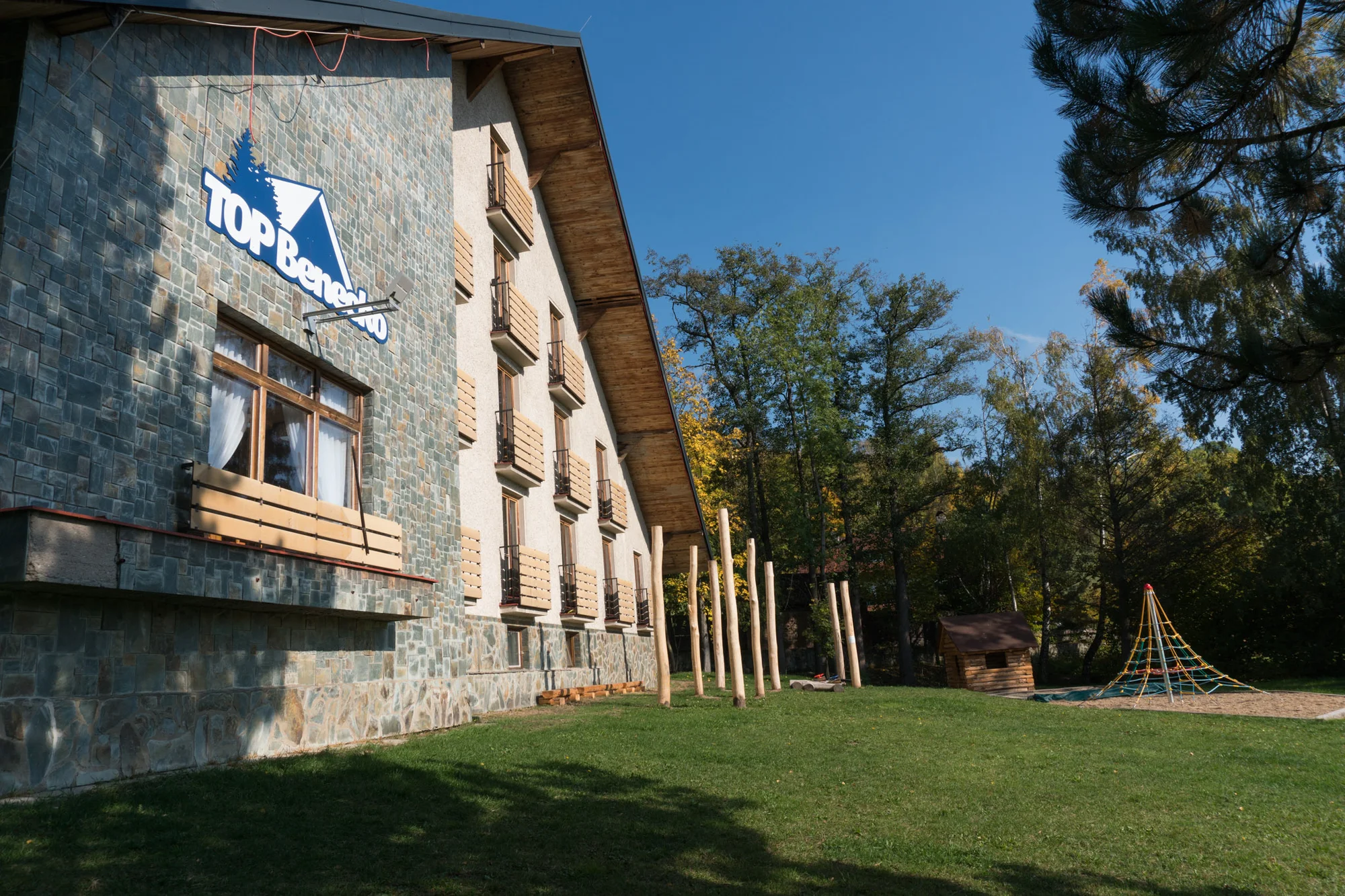 Pobyt v Krkonoších se snídaní: privátní wellness nebo animační program pro děti