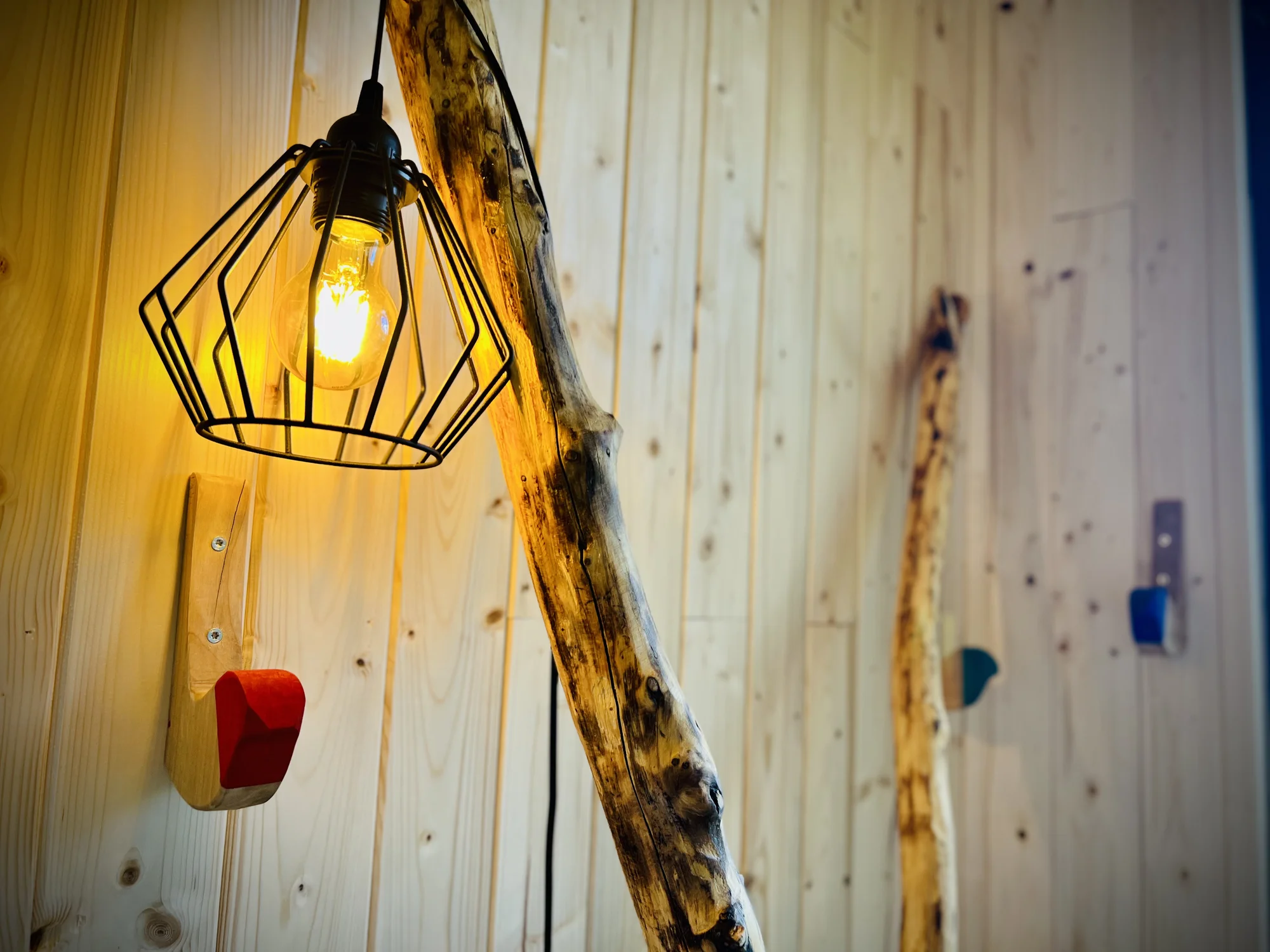 Vybavený treehouse na úpatí Krušných hor: terasa, houpací křesla i gril