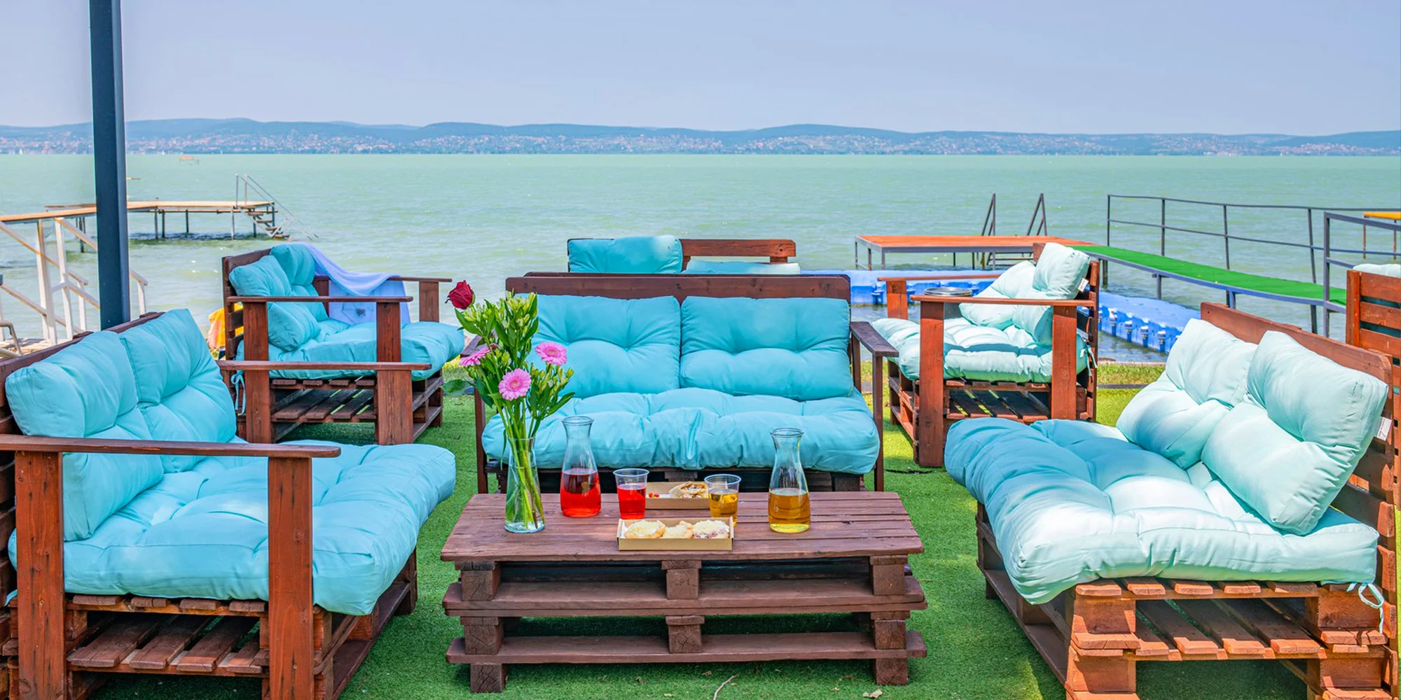 Pobyt u Balatonu: vila se soukromou pláží, snídaně i sauna, vířivka a bazén