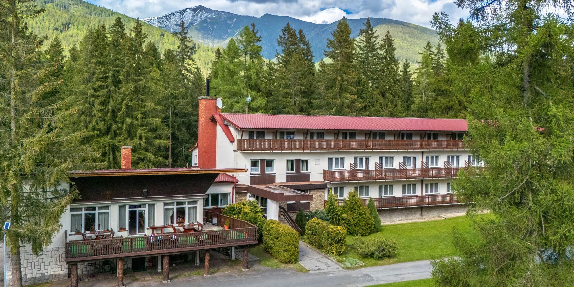 Jednoduchý hotel ve Vysokých Tatrách s polopenzí