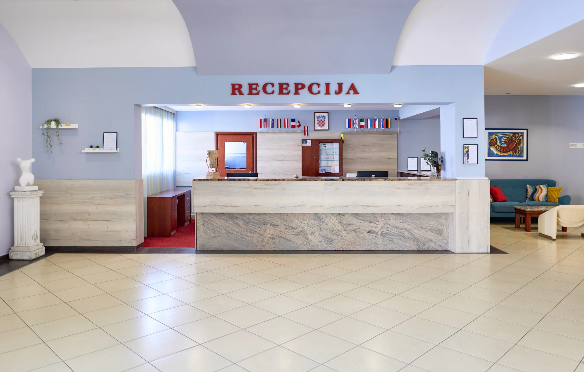 Crikvenická riviéra: hotel blízko pláží, polopenze včetně nápojů