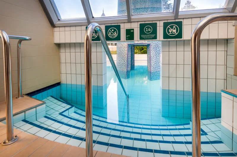 Autobusový zájezd do lázní Hévíz: 4* hotel s all inclusive a wellness, koupání v léčivém jezeře, výlety k Balatonu