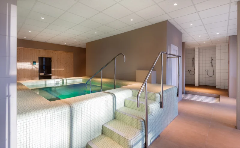 Autobusový zájezd do lázní Hévíz: 4* hotel s all inclusive a wellness, koupání v léčivém jezeře, výlety k Balatonu
