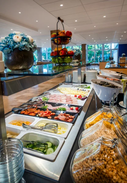 Autobusový zájezd do lázní Hévíz: 4* hotel s all inclusive a wellness, koupání v léčivém jezeře, výlety k Balatonu