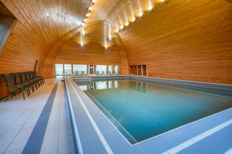 Autobusový zájezd do lázní Hévíz: 4* hotel s all inclusive a wellness, koupání v léčivém jezeře, výlety k Balatonu