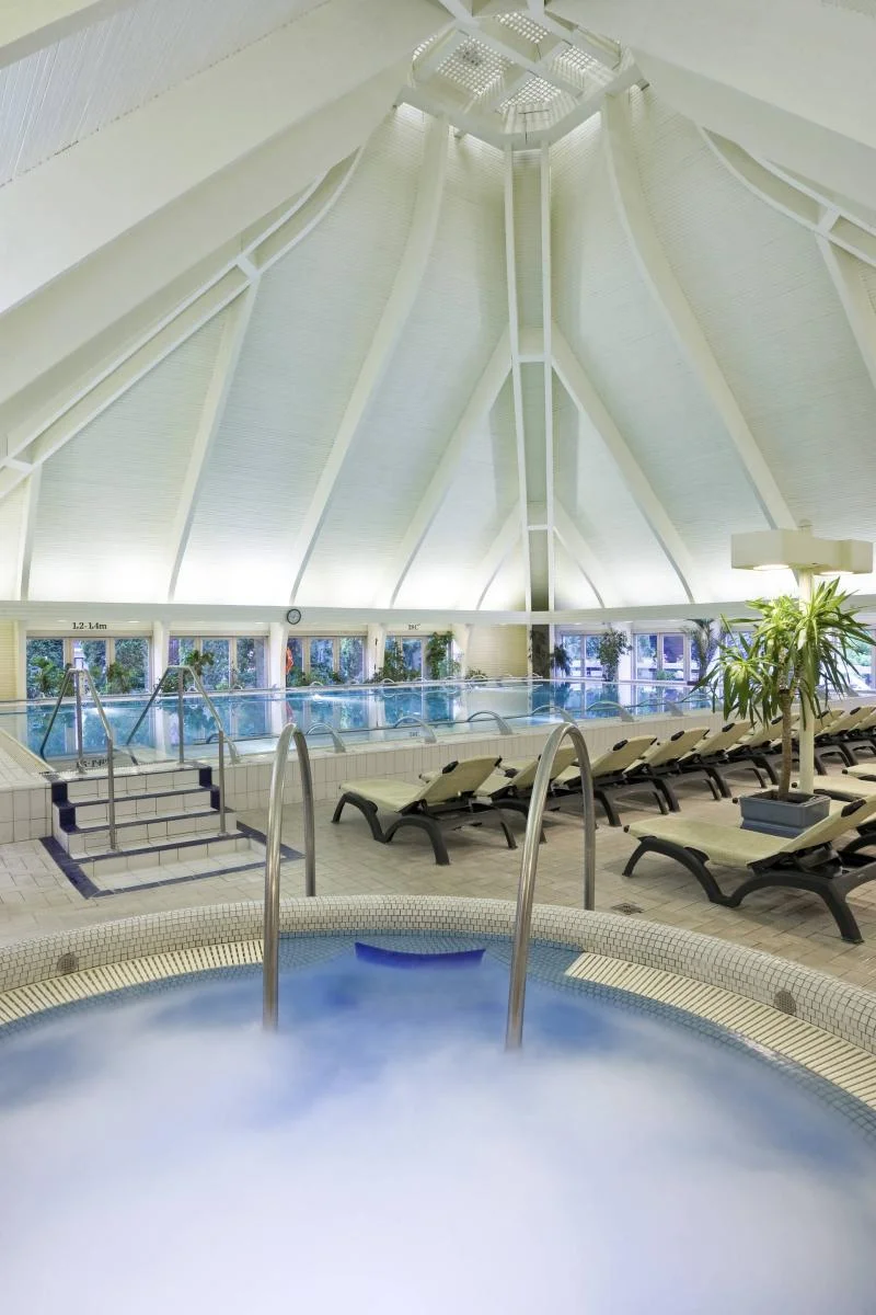 Autobusový zájezd do lázní Hévíz: 4* hotel s polopenzí a wellness, vstup do lázní i výlety k Balatonu